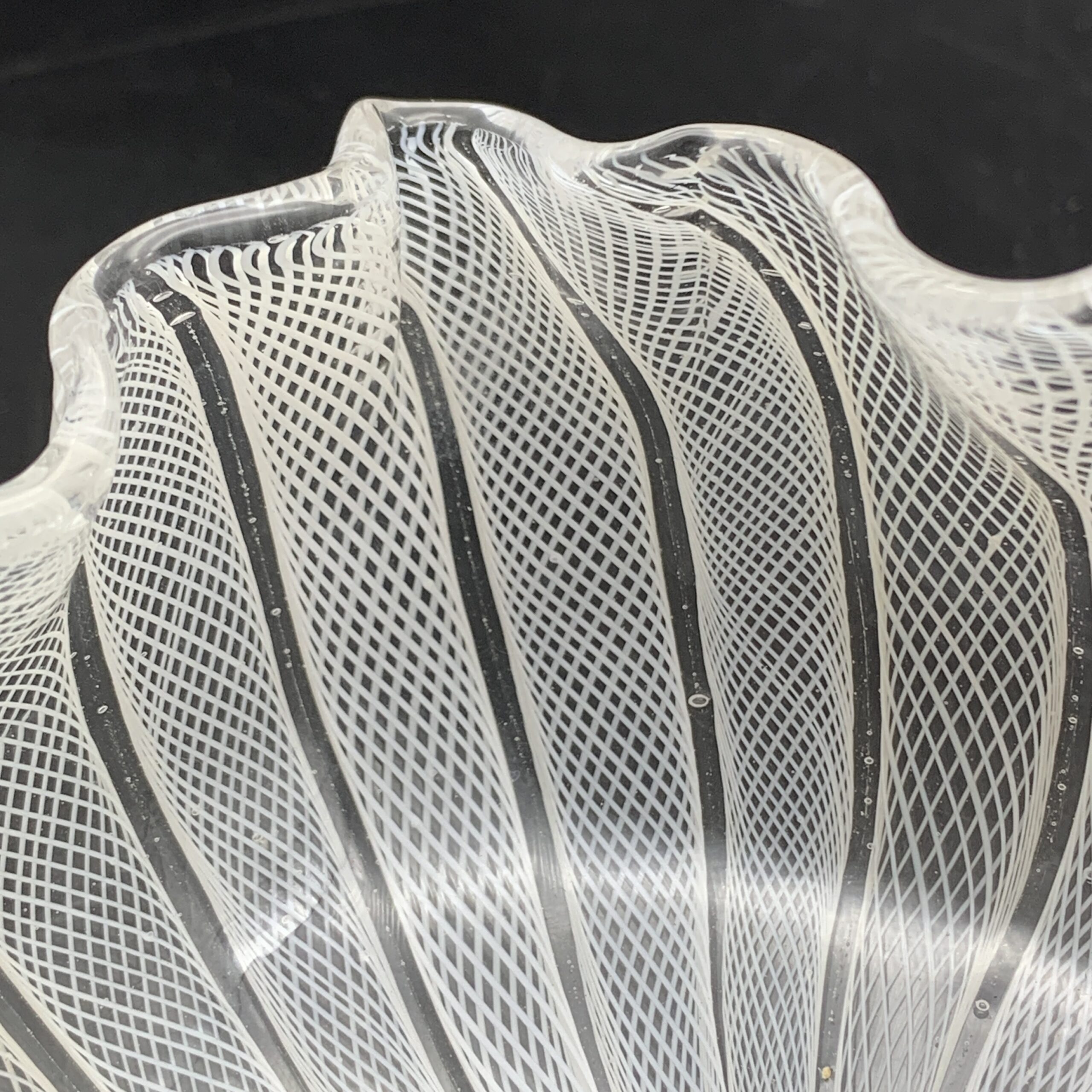 Early ‘Murano Lattice’ Art Glass Finger Bowl (Salviati) - Image 4