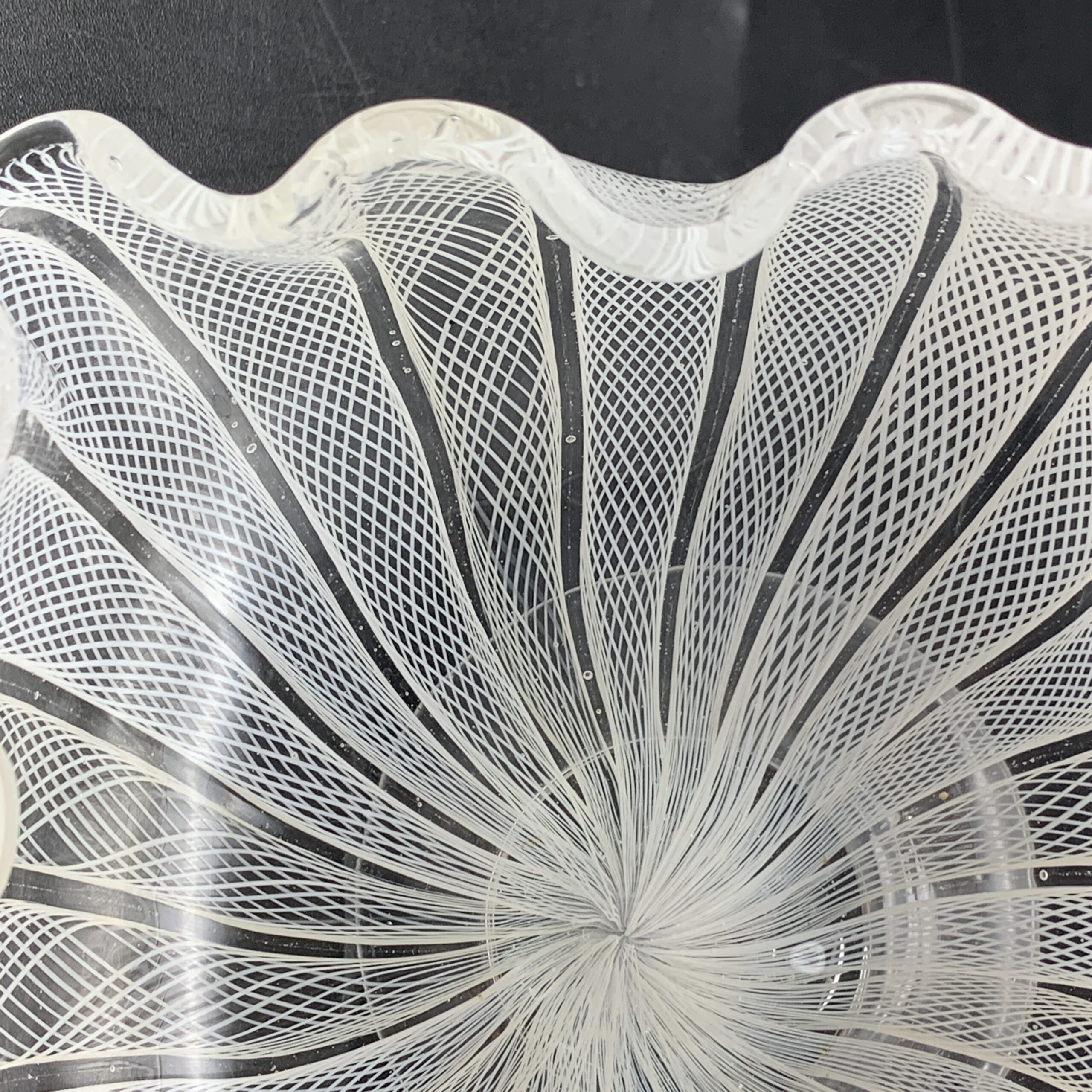 Early ‘Murano Lattice’ Art Glass Finger Bowl (Salviati) - Image 6