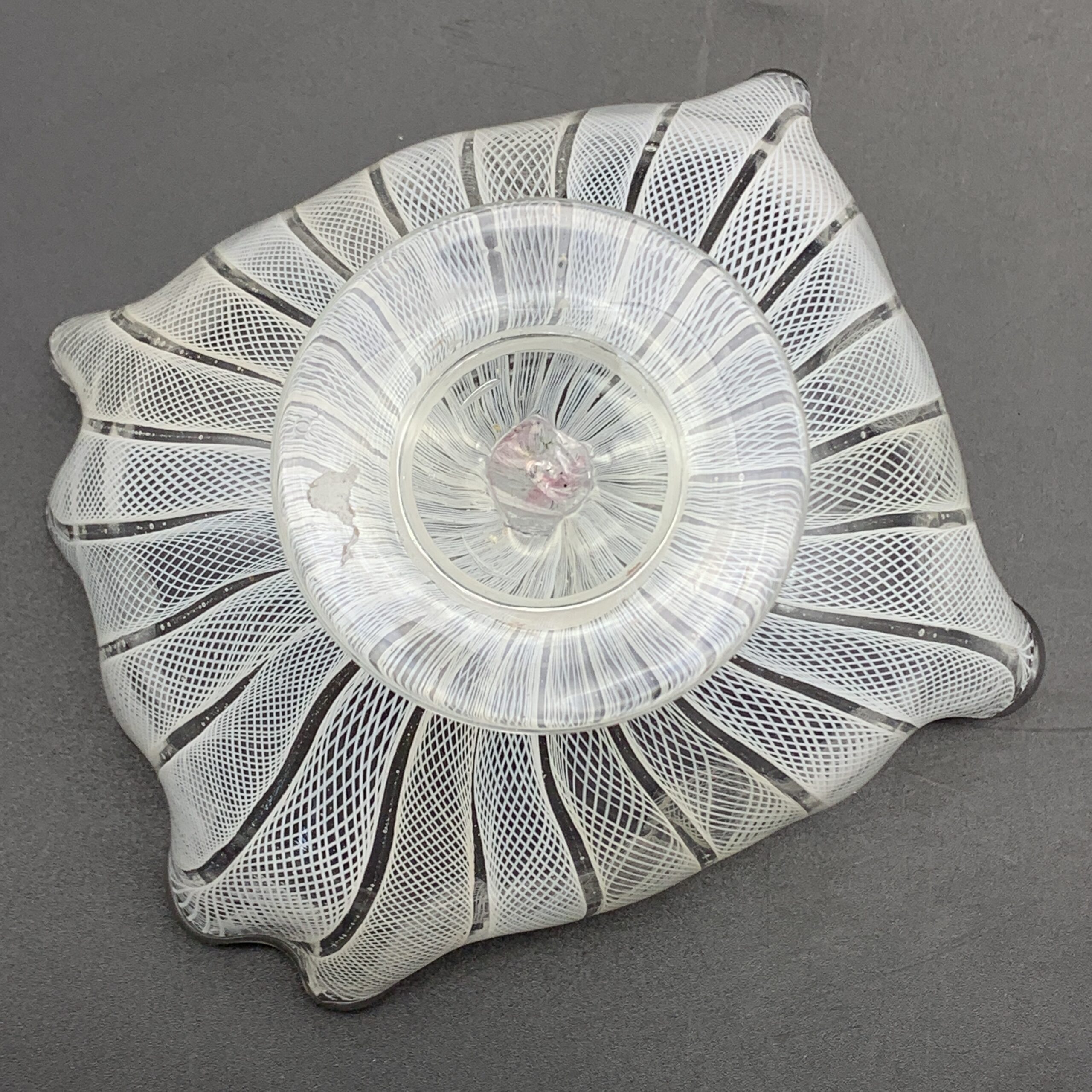 Early ‘Murano Lattice’ Art Glass Finger Bowl (Salviati) - Image 8