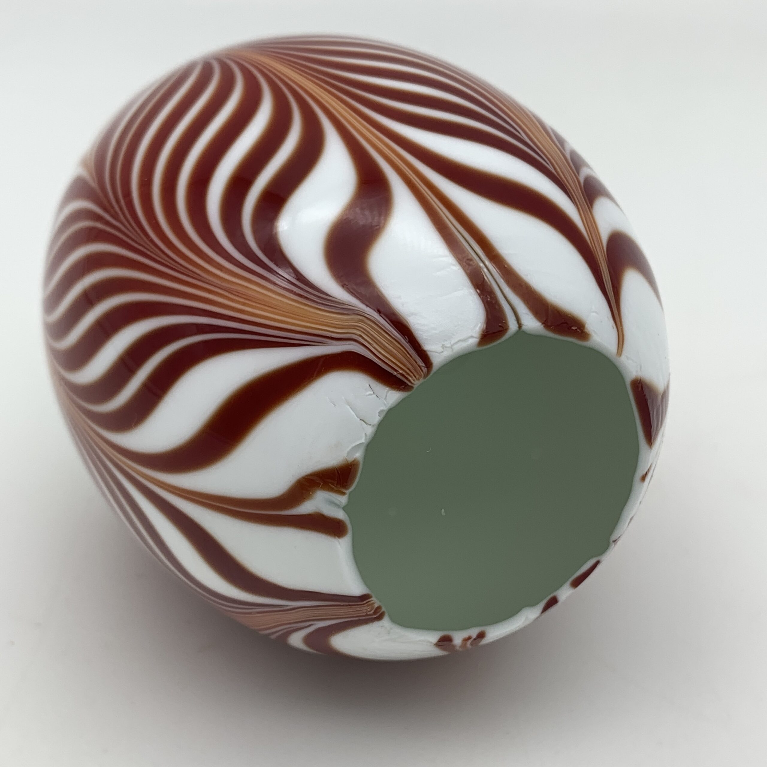 Early Art Glass ‘Feather’ Paperweight - Image 7