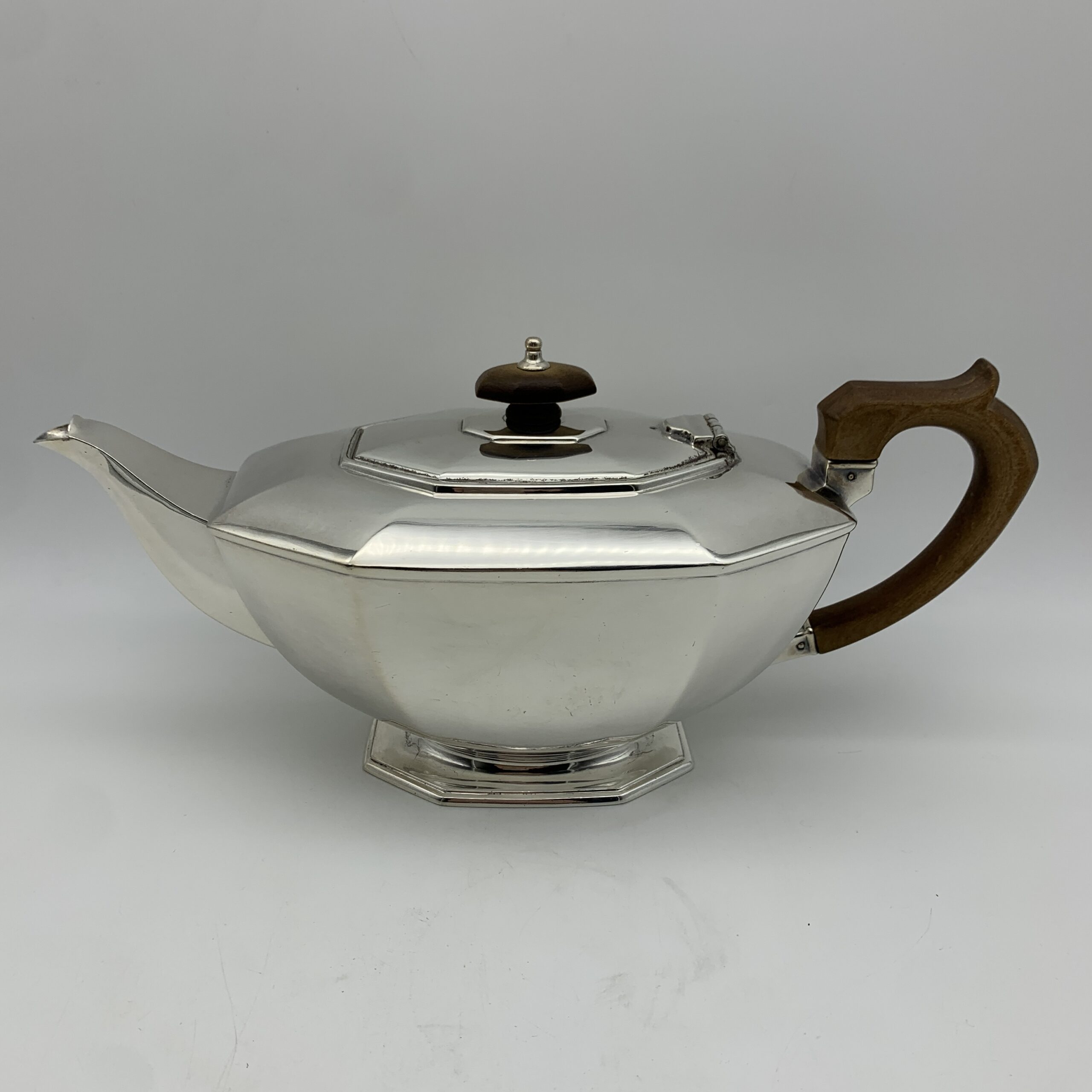 Lovely Quality ‘Art Deco’ Tea & Coffee Pot - Image 2
