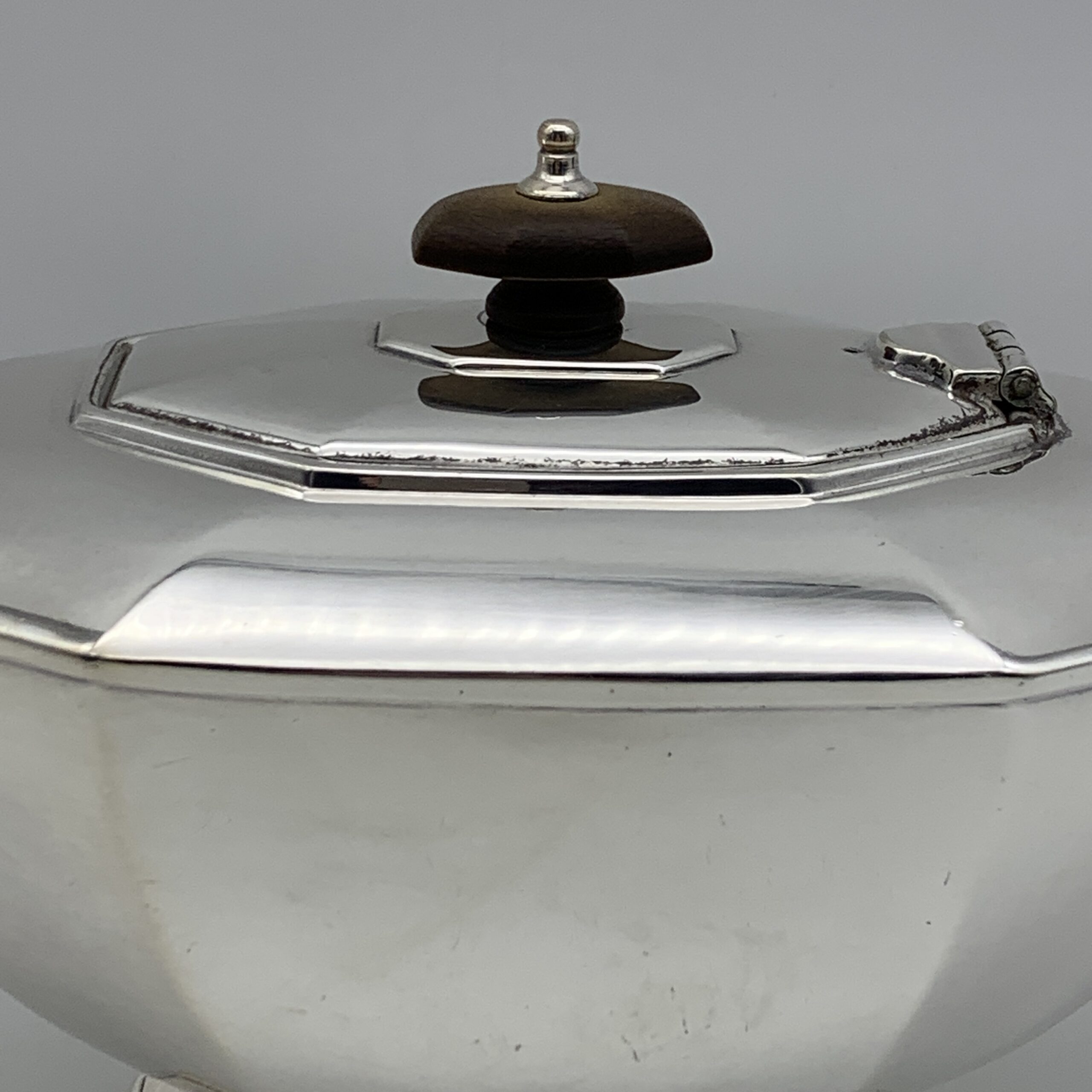 Lovely Quality ‘Art Deco’ Tea & Coffee Pot - Image 3
