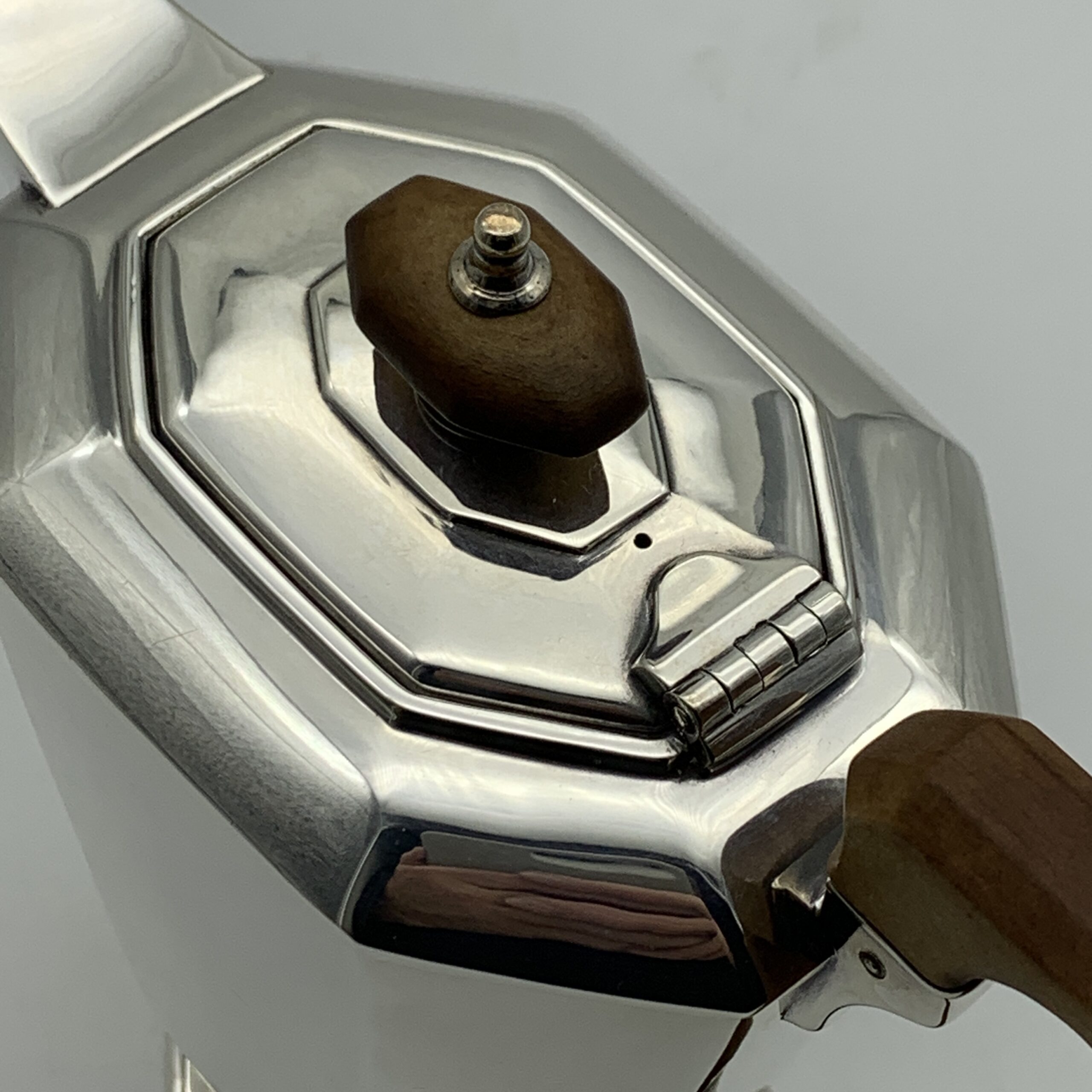 Lovely Quality ‘Art Deco’ Tea & Coffee Pot - Image 6