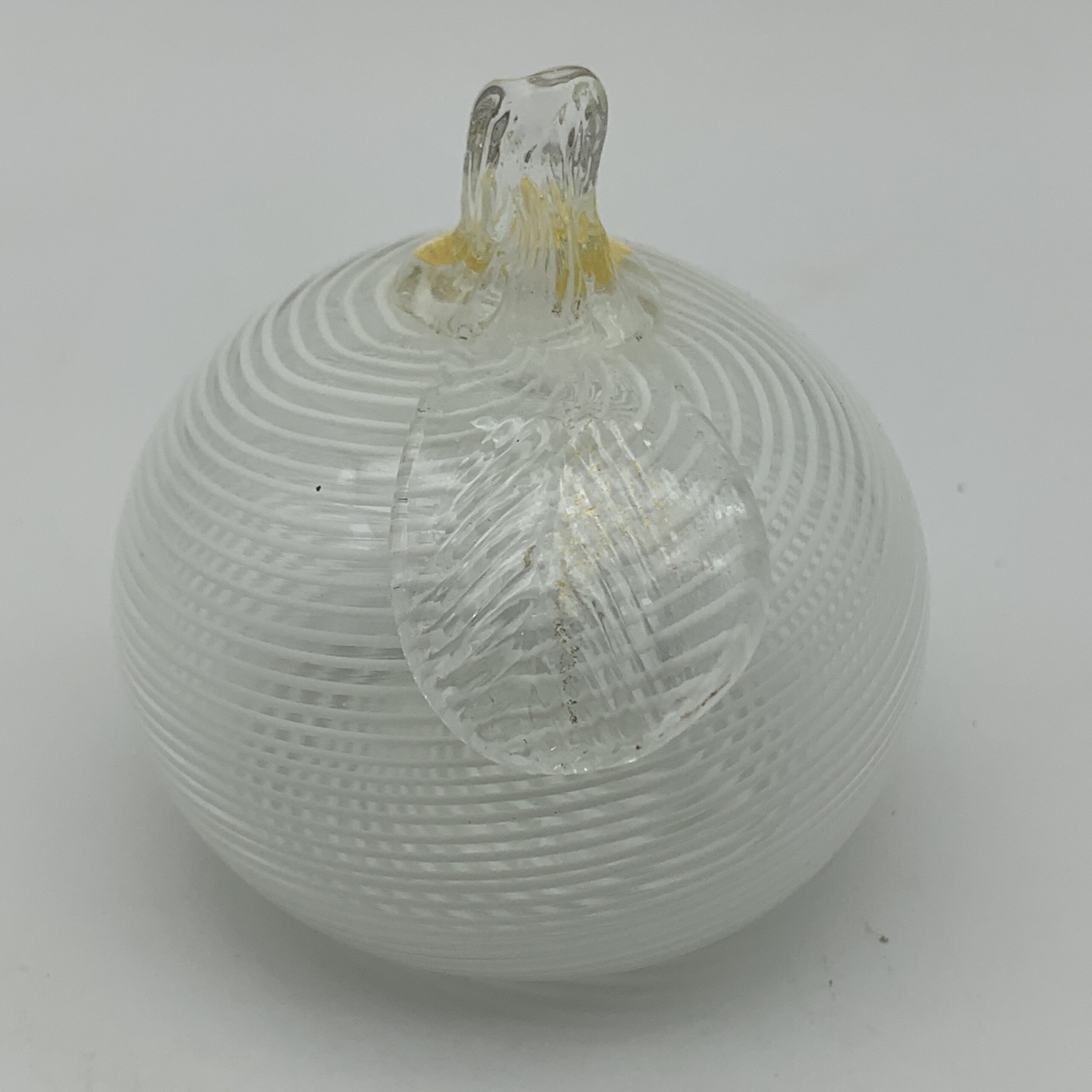 Vintage Murano ‘Apple’ Art Glass Paperweight/Ornament - Image 3