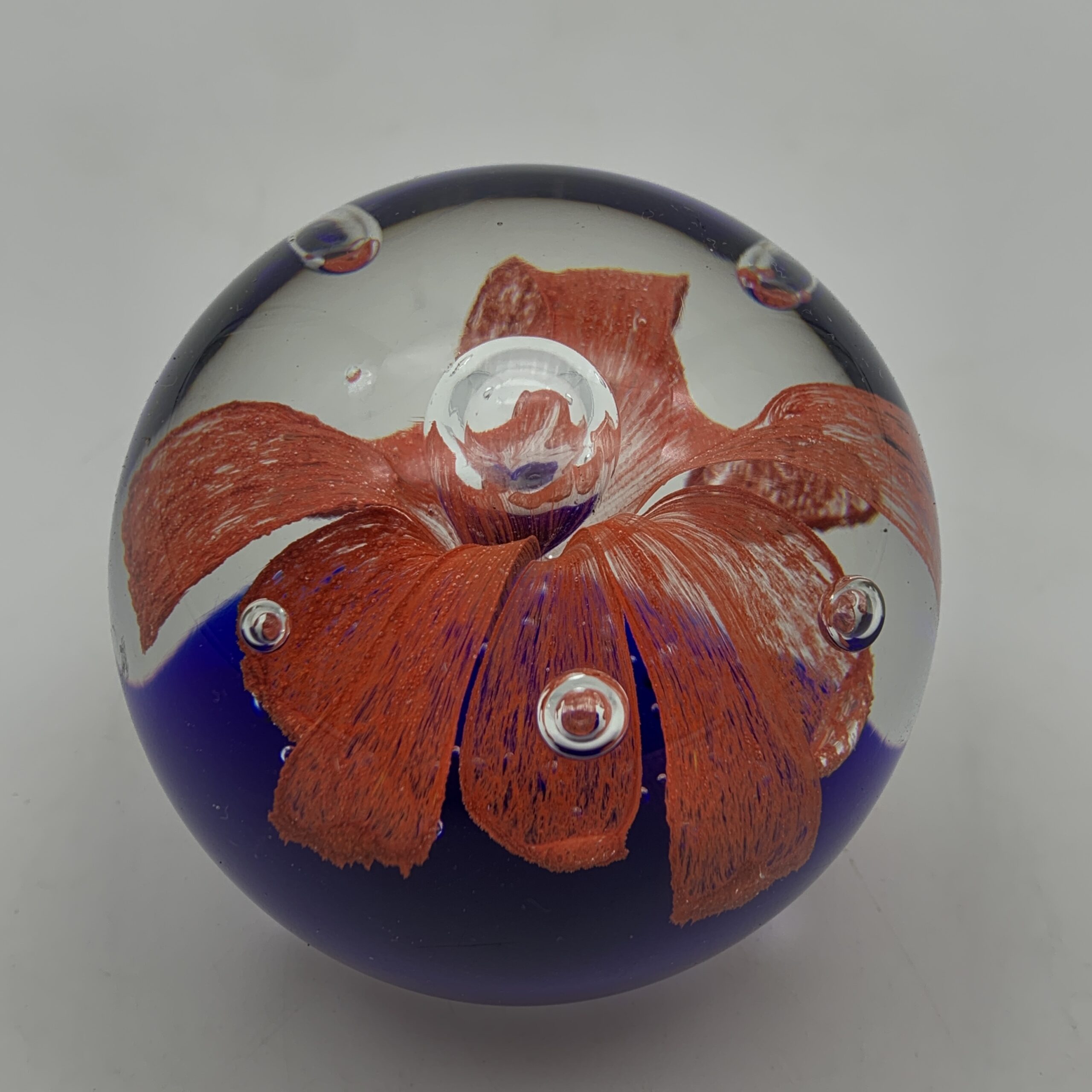 Vintage Art Glass ‘Flower’ Paperweight - Image 5