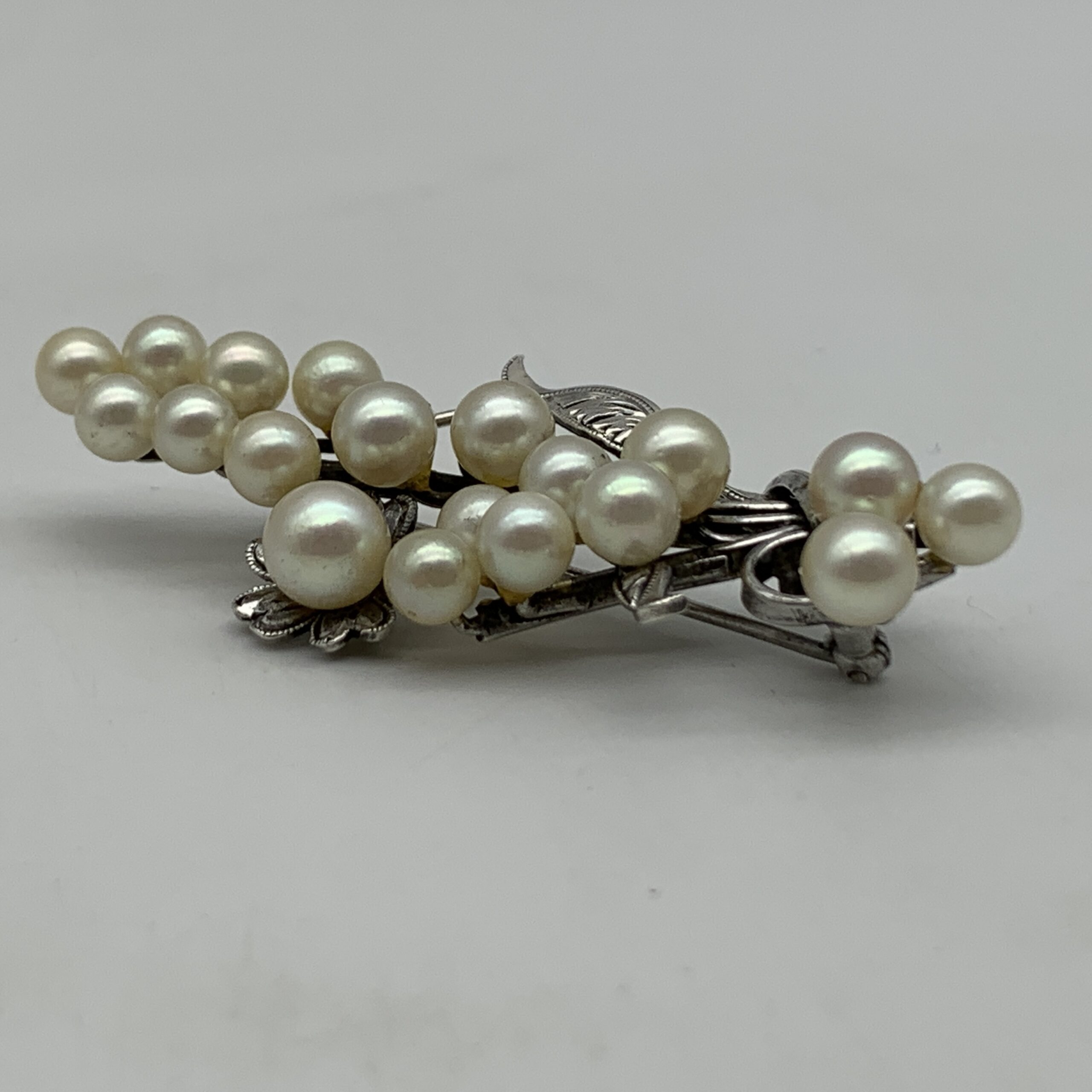 Early Solid Silver & Pearl Brooch - Image 4