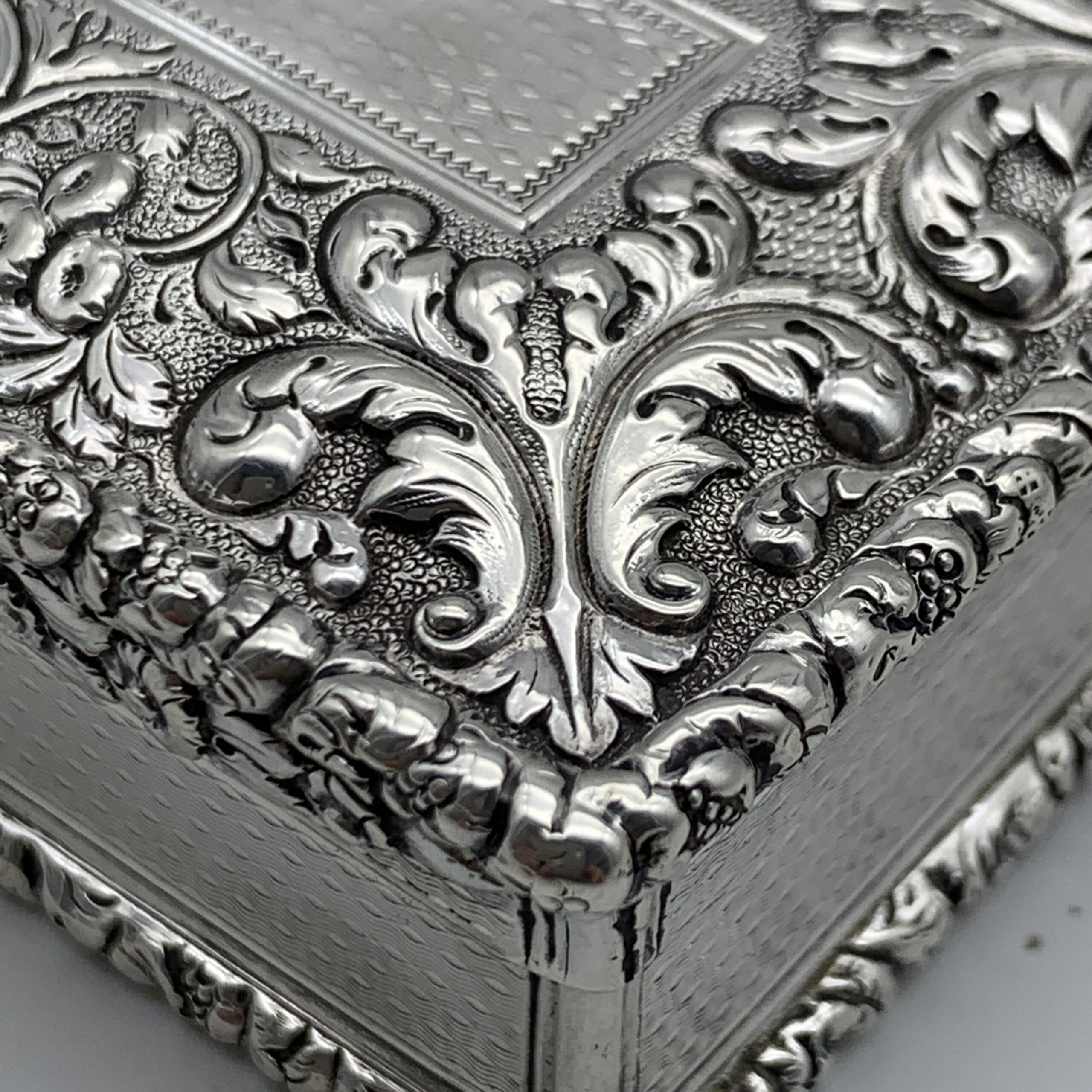 Rare Georgian Silver Table Snuff Box (1830) - Image 3
