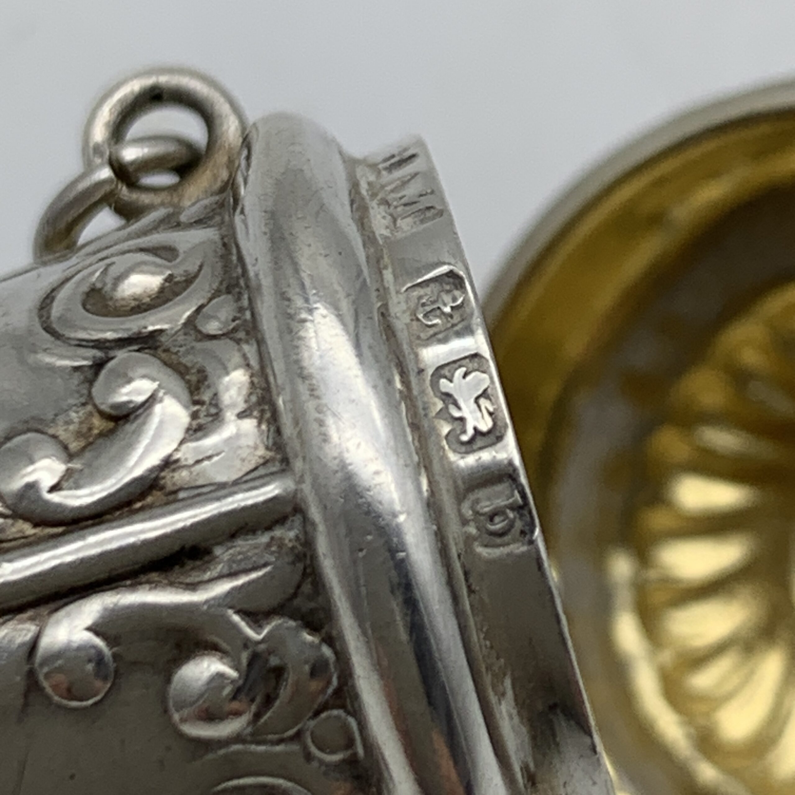 Victorian Silver Chatelaine Thimble Case (1901) - Image 11