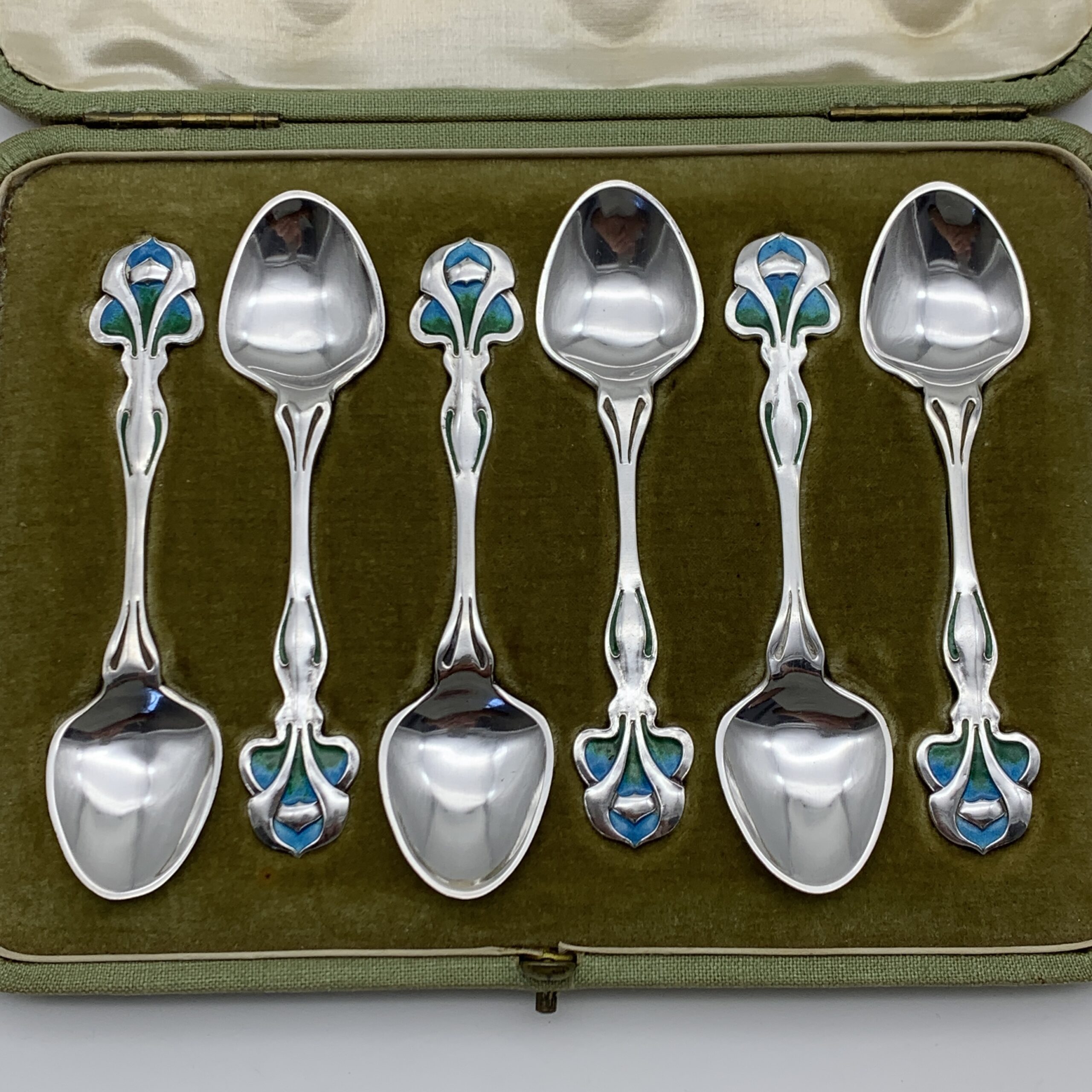Cased Silver & Enamel ‘Arts & Crafts’ Teaspoons (W. Hutton & Sons – Kate Harris) - Image 2