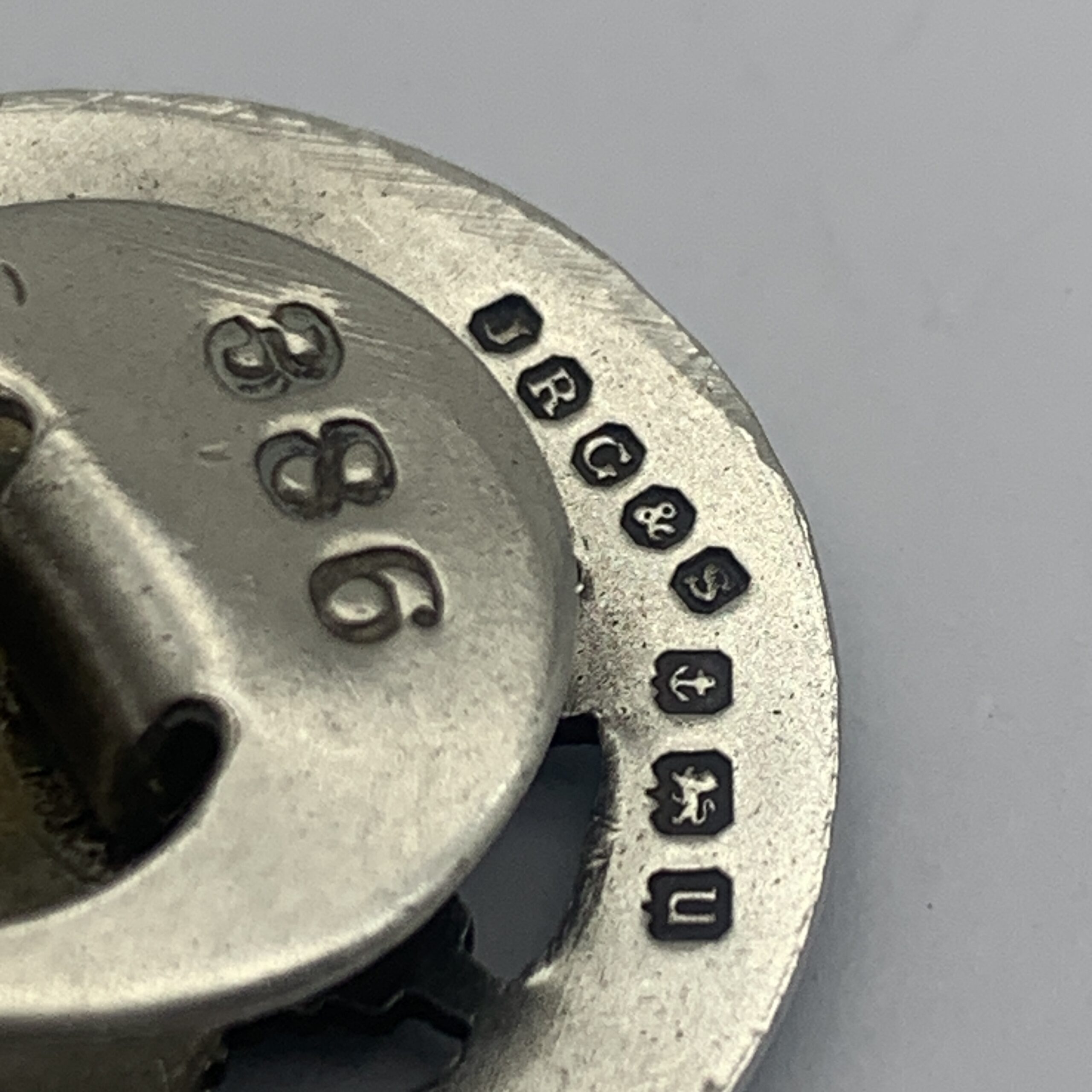 WW1 – Silver ‘Irish Guards Old Comrades Assn’ Numbered Badge (JR Gaunt) - Image 5