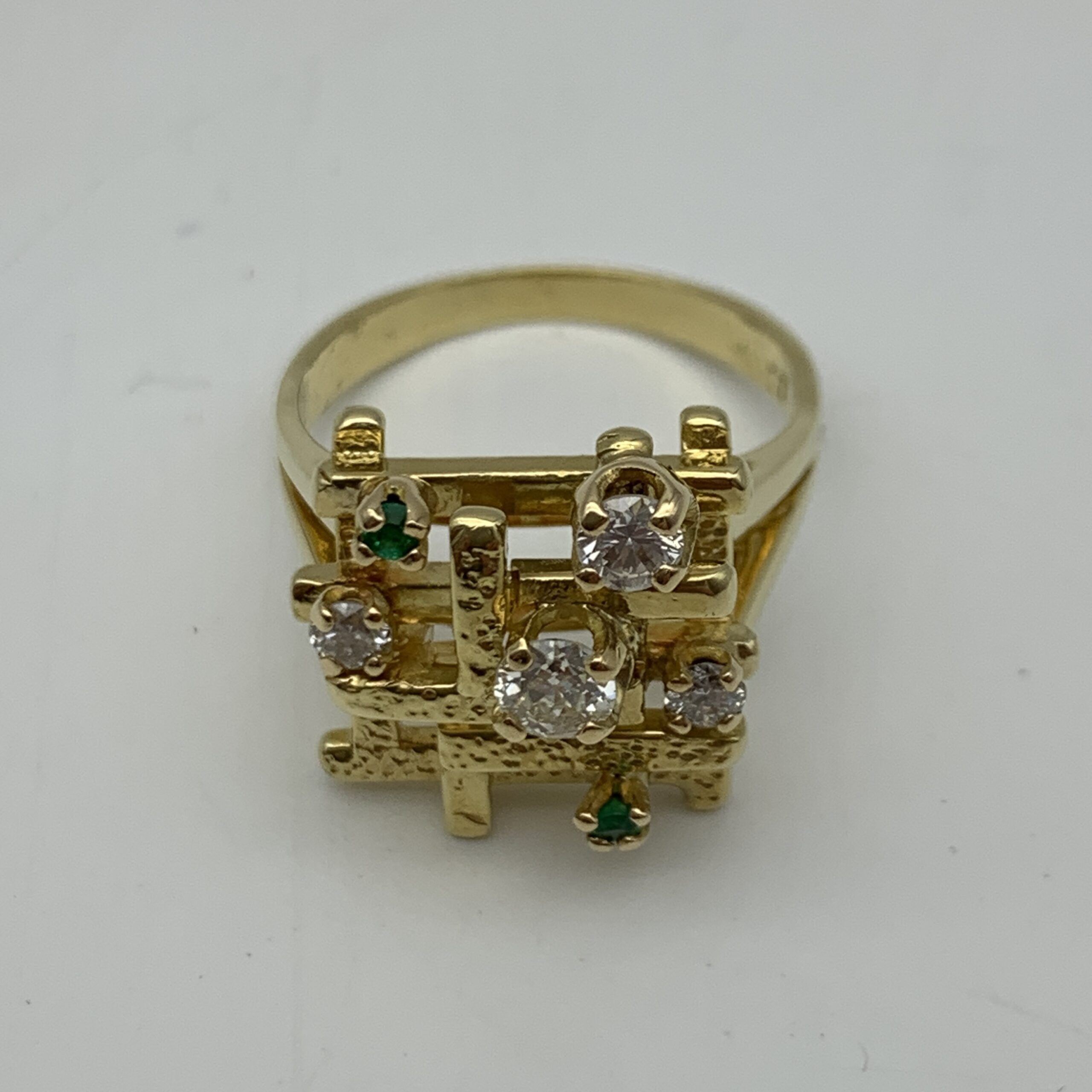 Abstract 18ct Gold, Diamond & Emerald Ring - Image 2