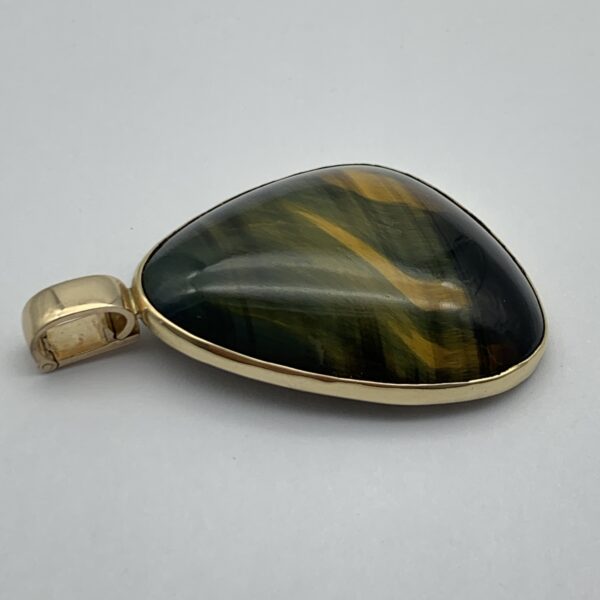 Large Vintage 9ct Gold ‘Hawks Eye’ Enhancer Pendant