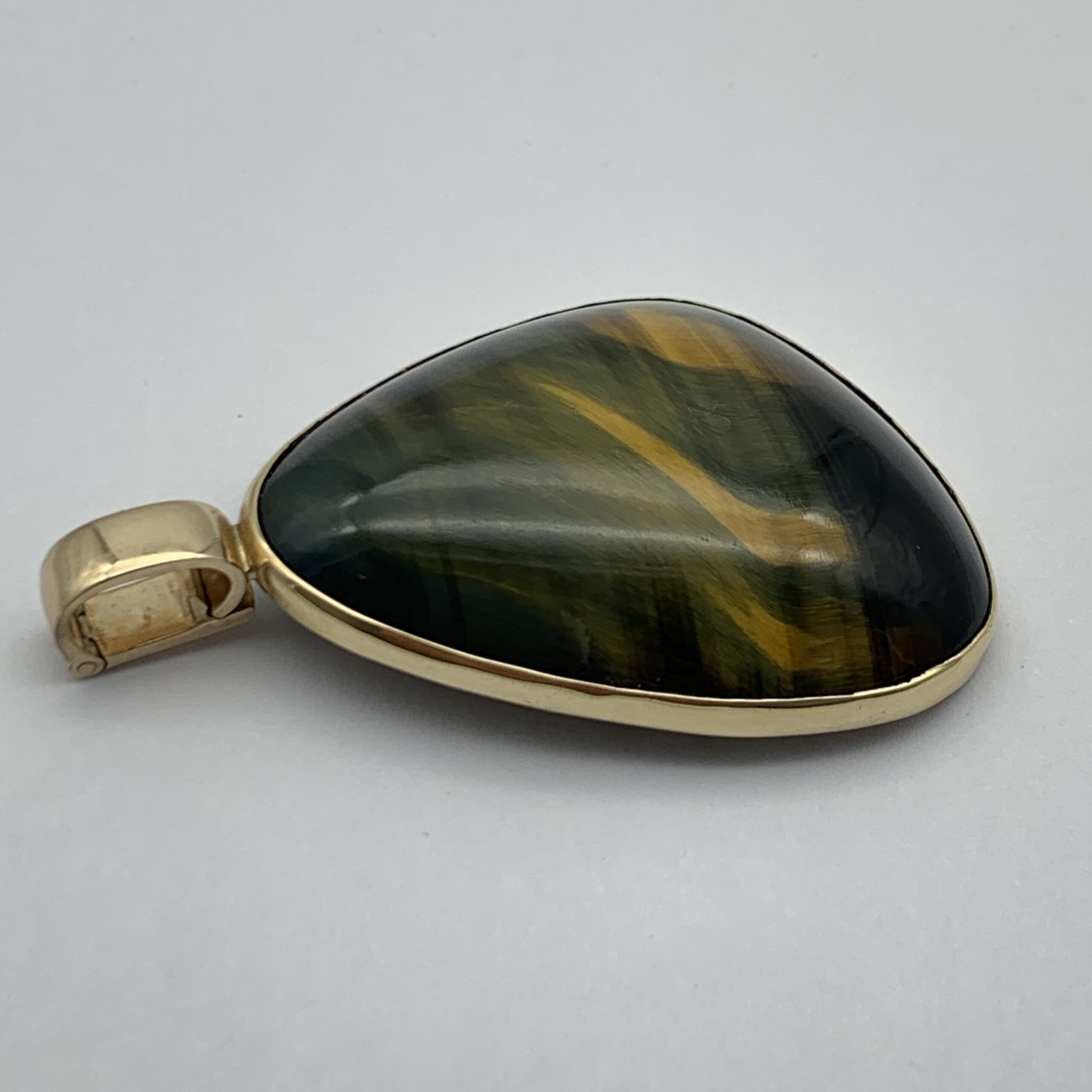 Large Vintage 9ct Gold ‘Hawks Eye’ Enhancer Pendant