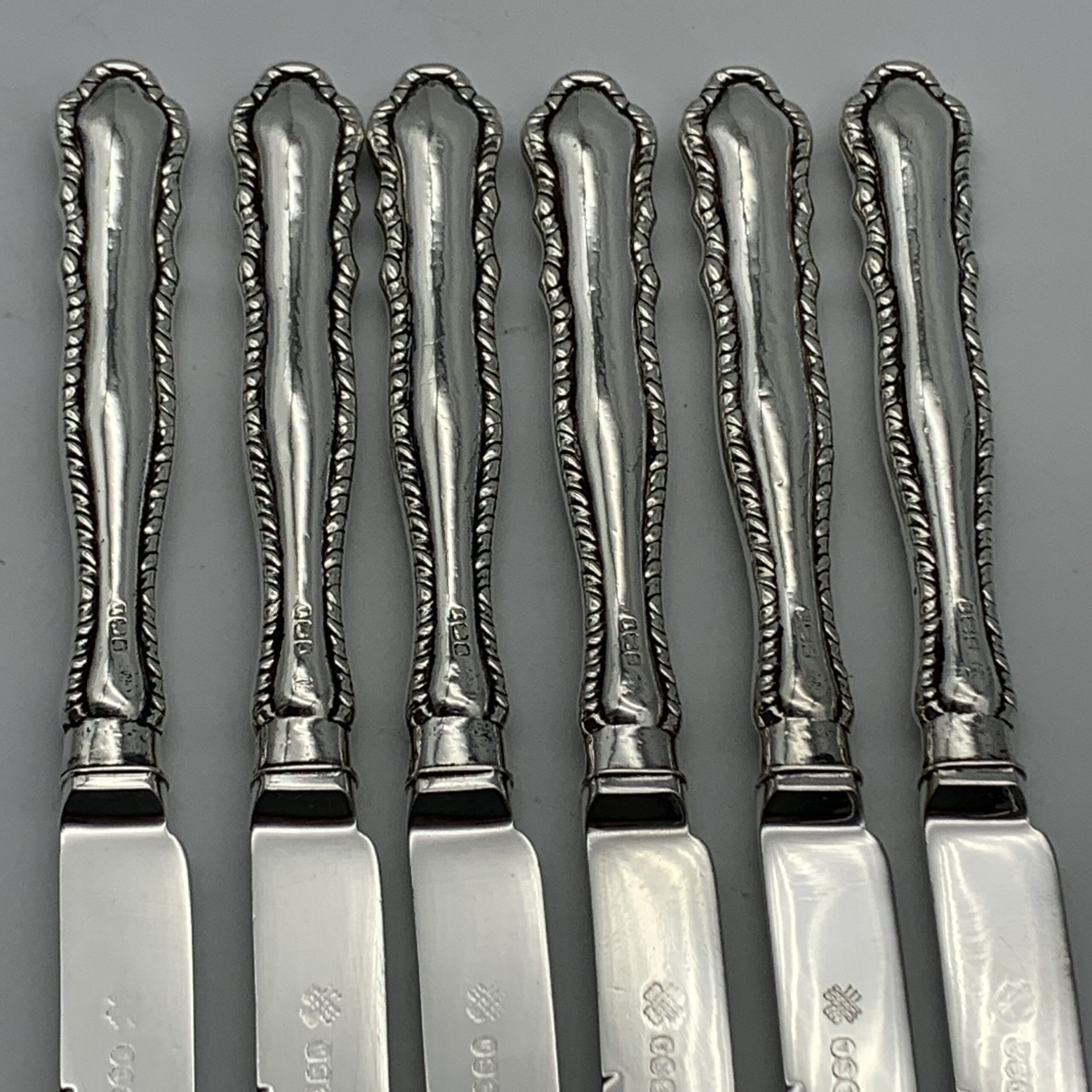 Antique Sterling Silver Cased Butter/Pate Knives (1911) - Image 5