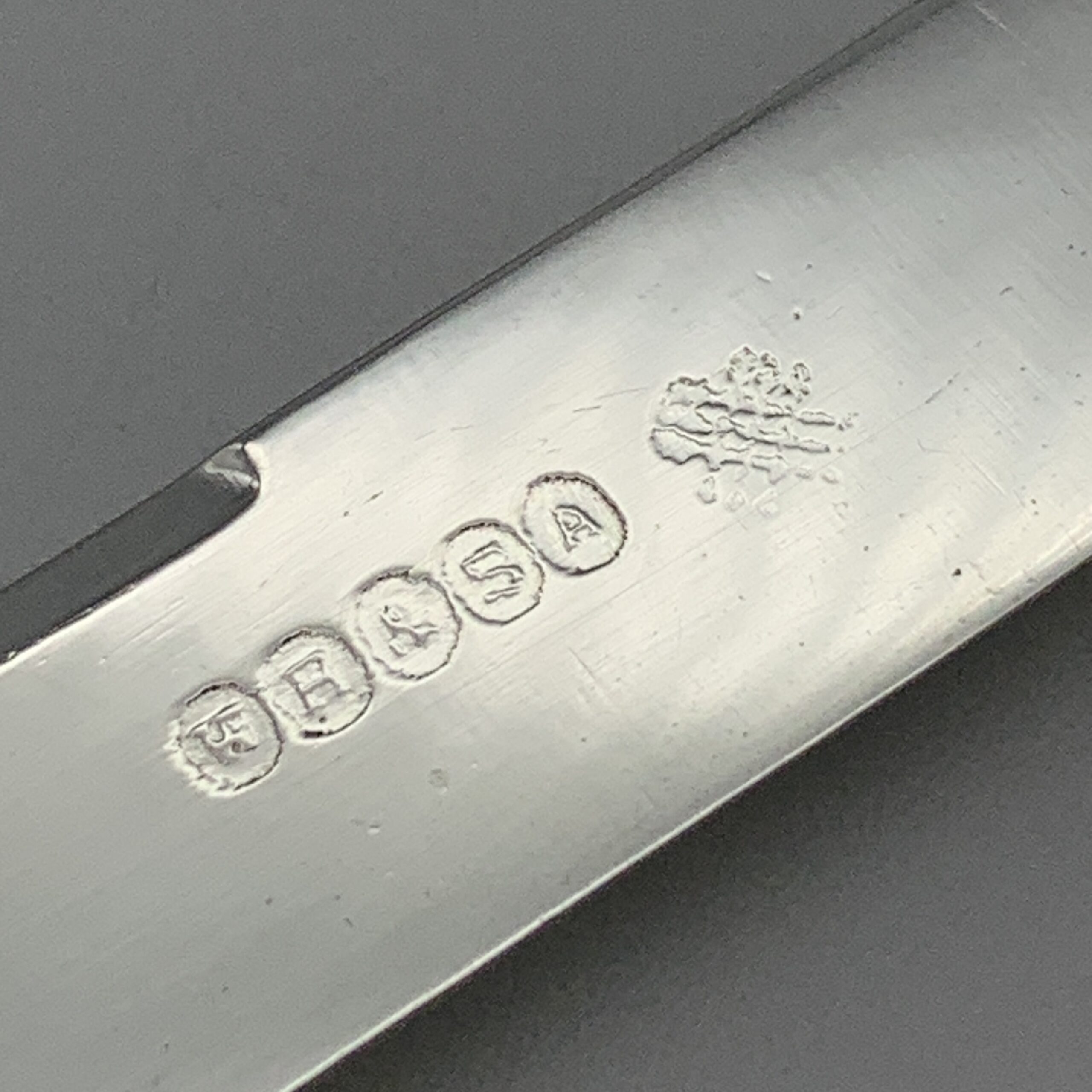 Antique Sterling Silver Cased Butter/Pate Knives (1911) - Image 9