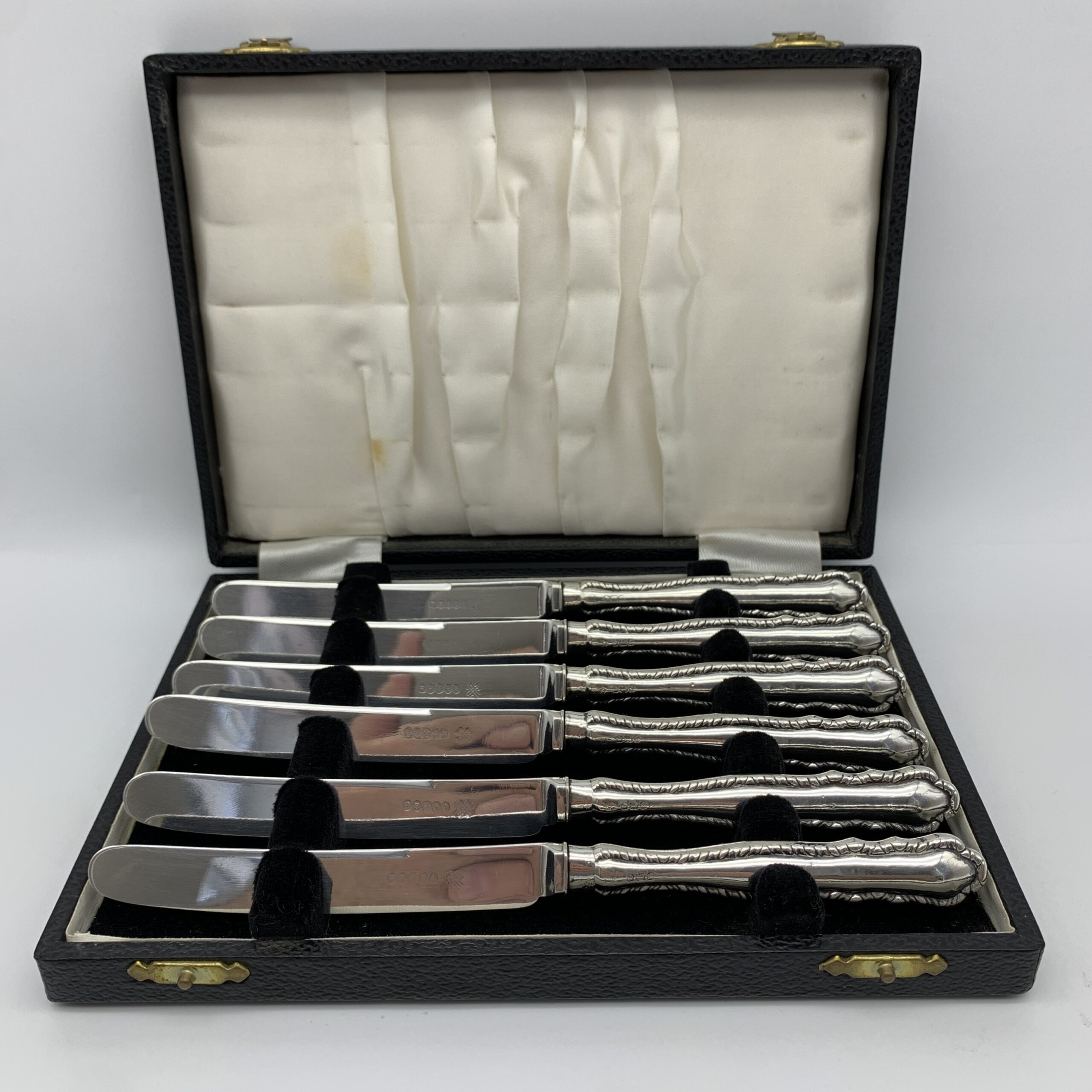 Antique Sterling Silver Cased Butter/Pate Knives (1911)