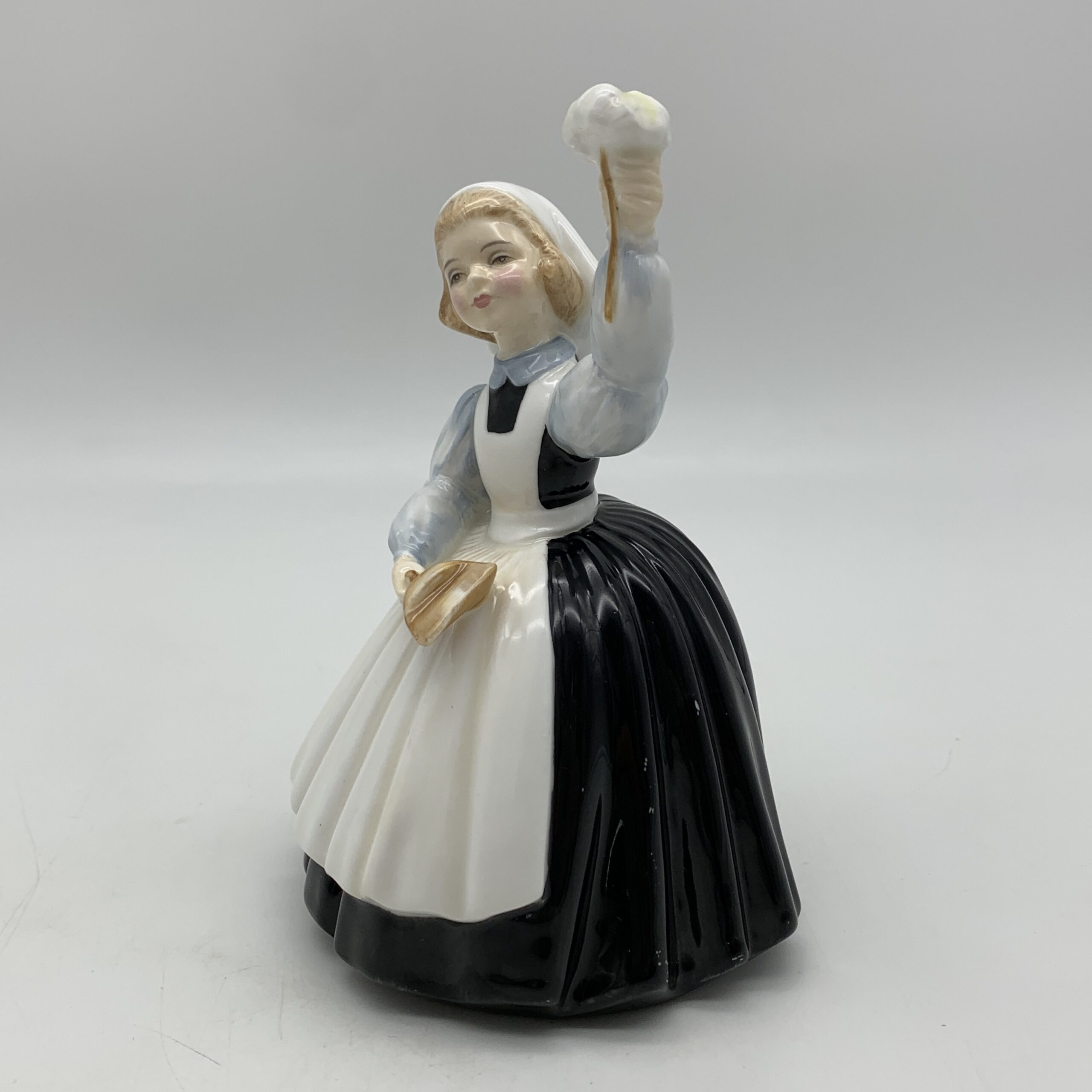 Royal Doulton ‘Mothers Help’ Figurine (HN 2151) - Image 3