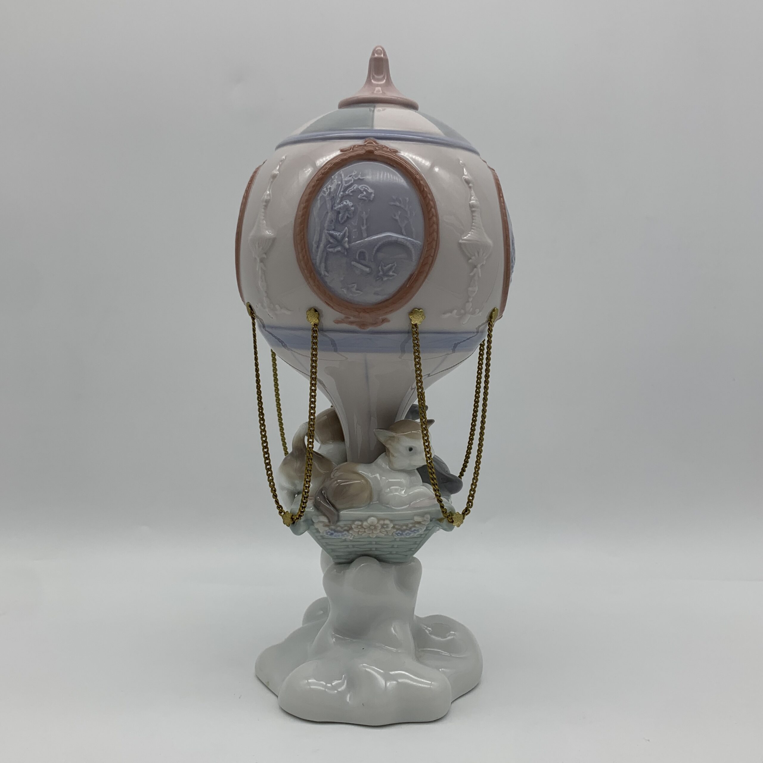Large Attractive ‘Lladro’ Hot Air Balloon Figurine (Through the Clouds) - Image 9