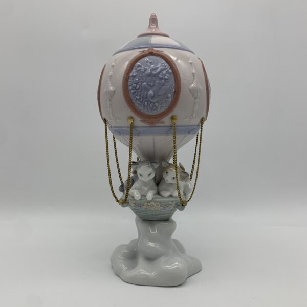 Large Attractive ‘Lladro’ Hot Air Balloon Figurine (Through the Clouds)