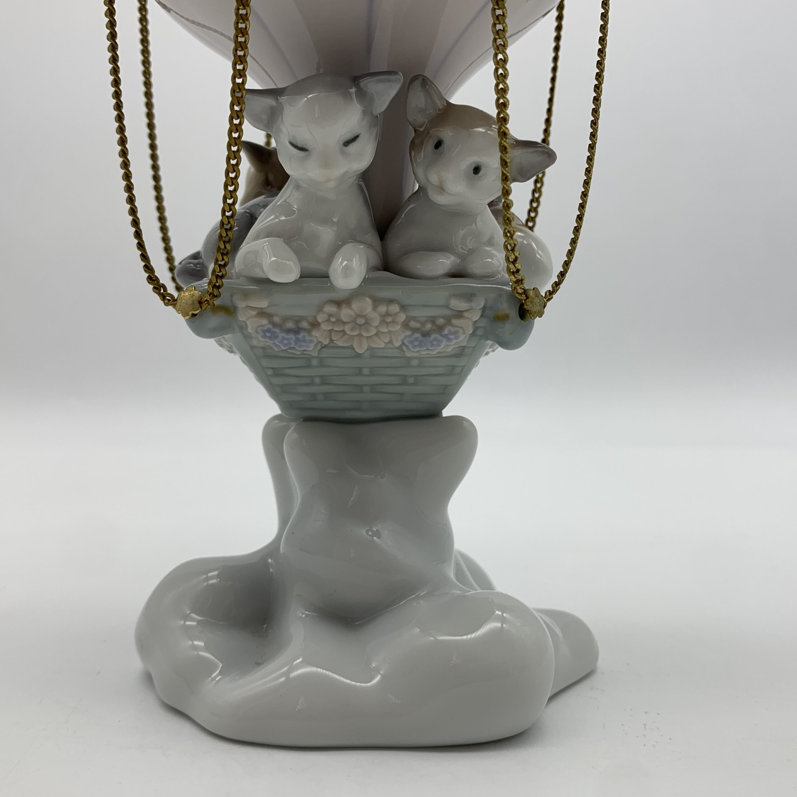 Large Attractive ‘Lladro’ Hot Air Balloon Figurine (Through the Clouds) - Image 2