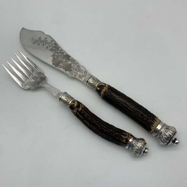 Victorian Pair of ‘Stag Horn’ Handle Fish Servers