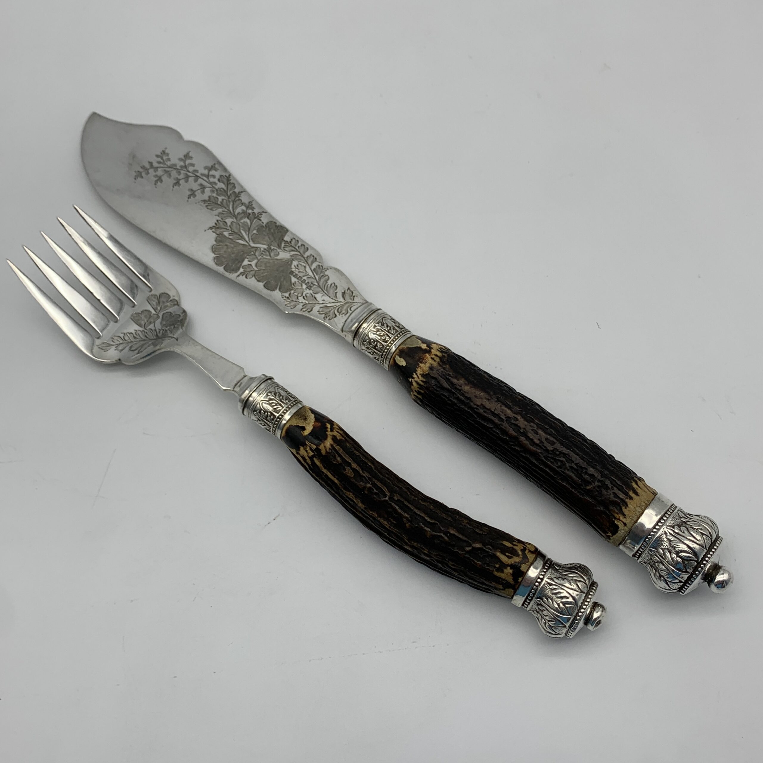 Victorian Pair of ‘Stag Horn’ Handle Fish Servers