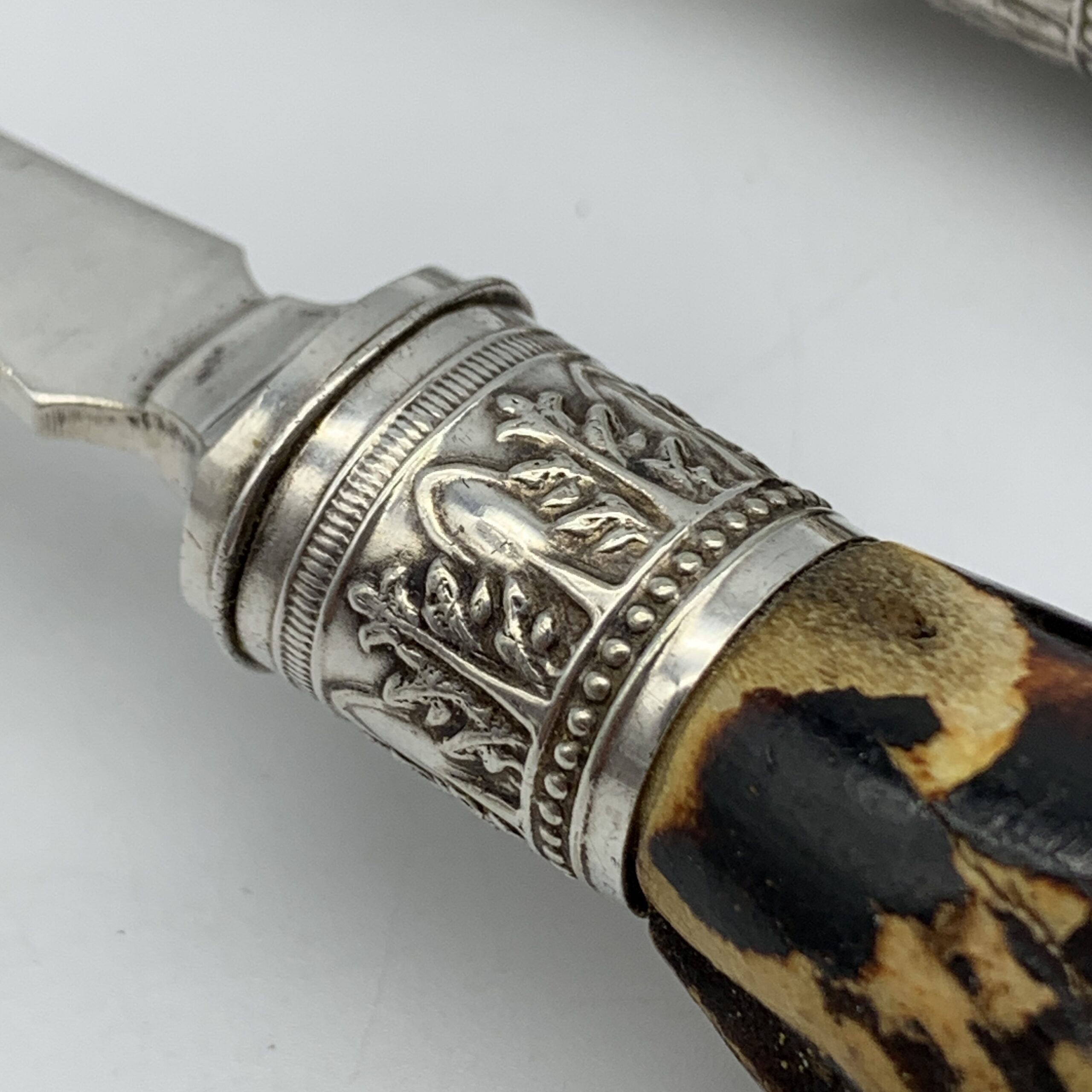 Victorian Pair of ‘Stag Horn’ Handle Fish Servers - Image 3