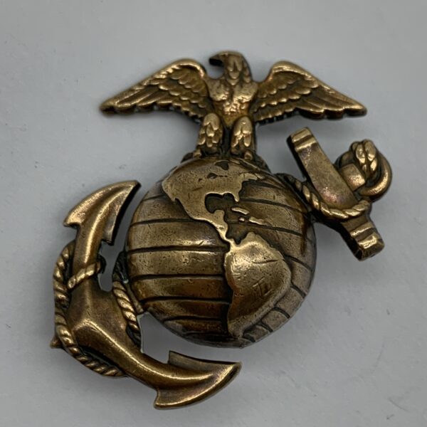 America – Early ‘U.S. Marine Corps’ Cap Badge