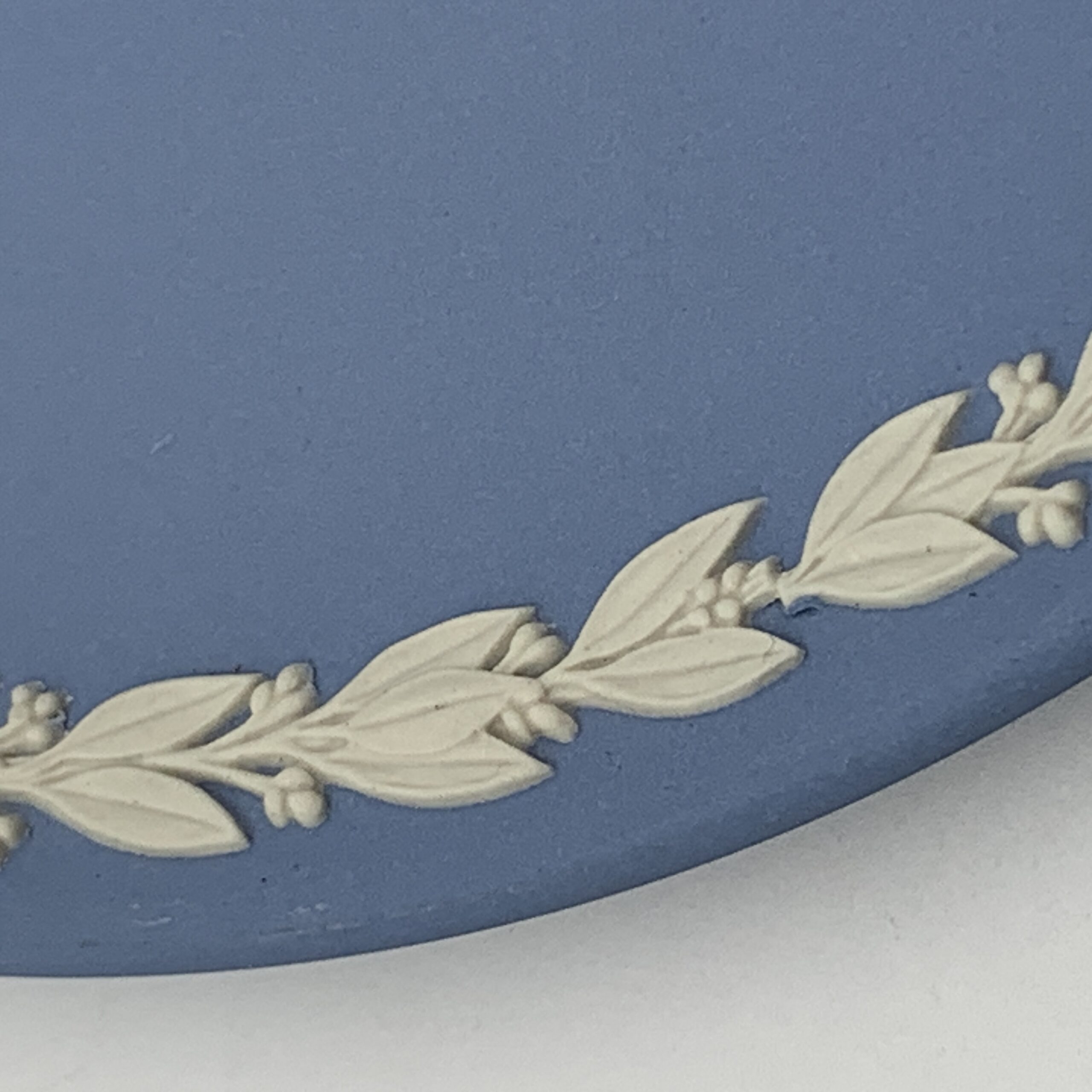 Blue Wedgwood Jasperware Plate (Royal Wedding) - Image 4