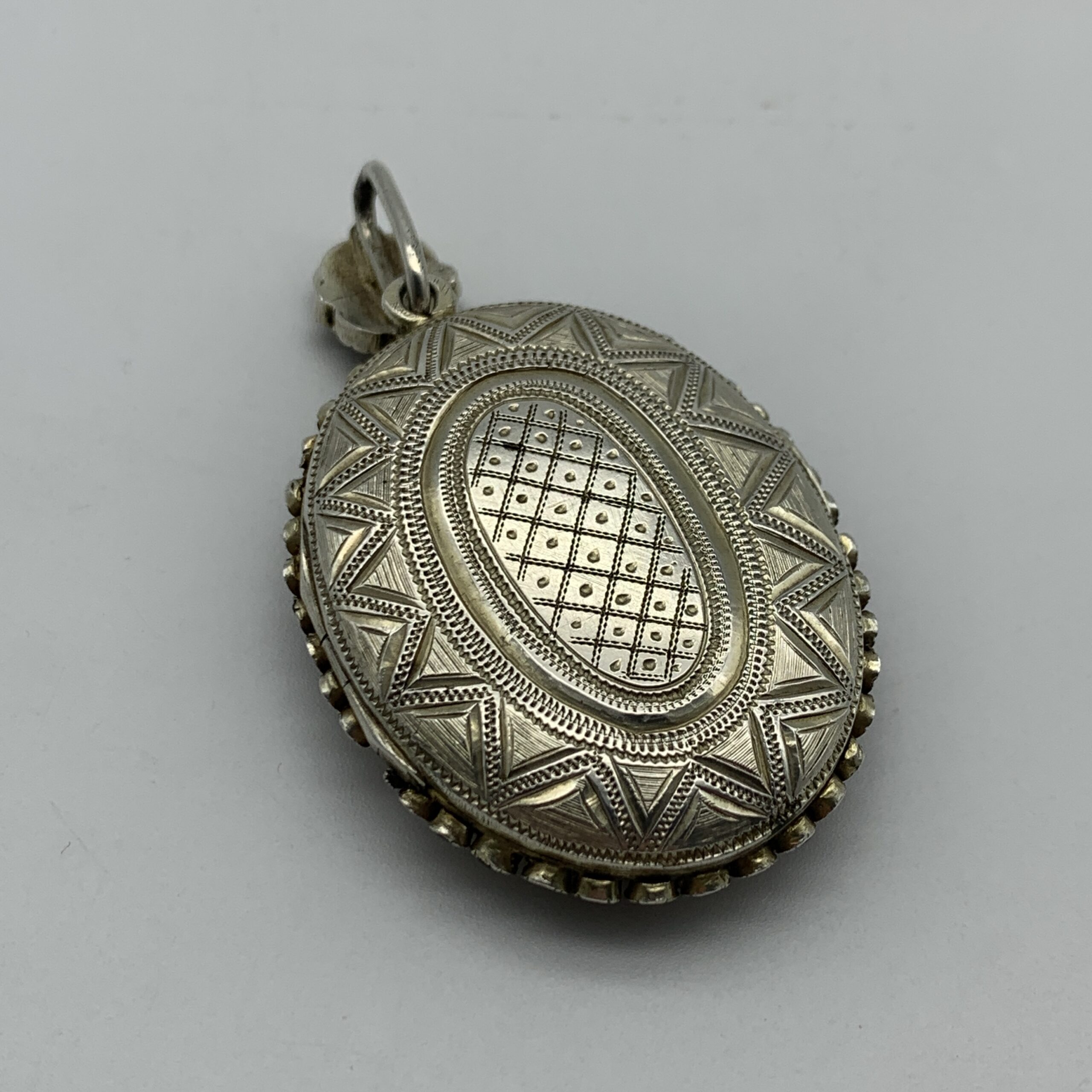 Victorian Silver, Sapphire, Pearl & Cherub Enamelled Locket - Image 8