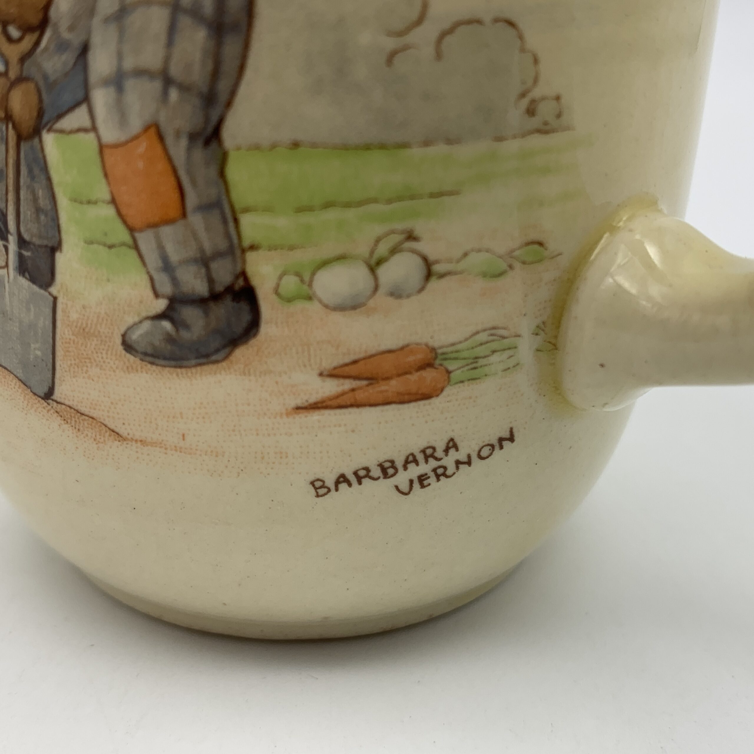 Royal Doulton ‘Gardening’ Bunnykins Mug (Signed) - Image 10