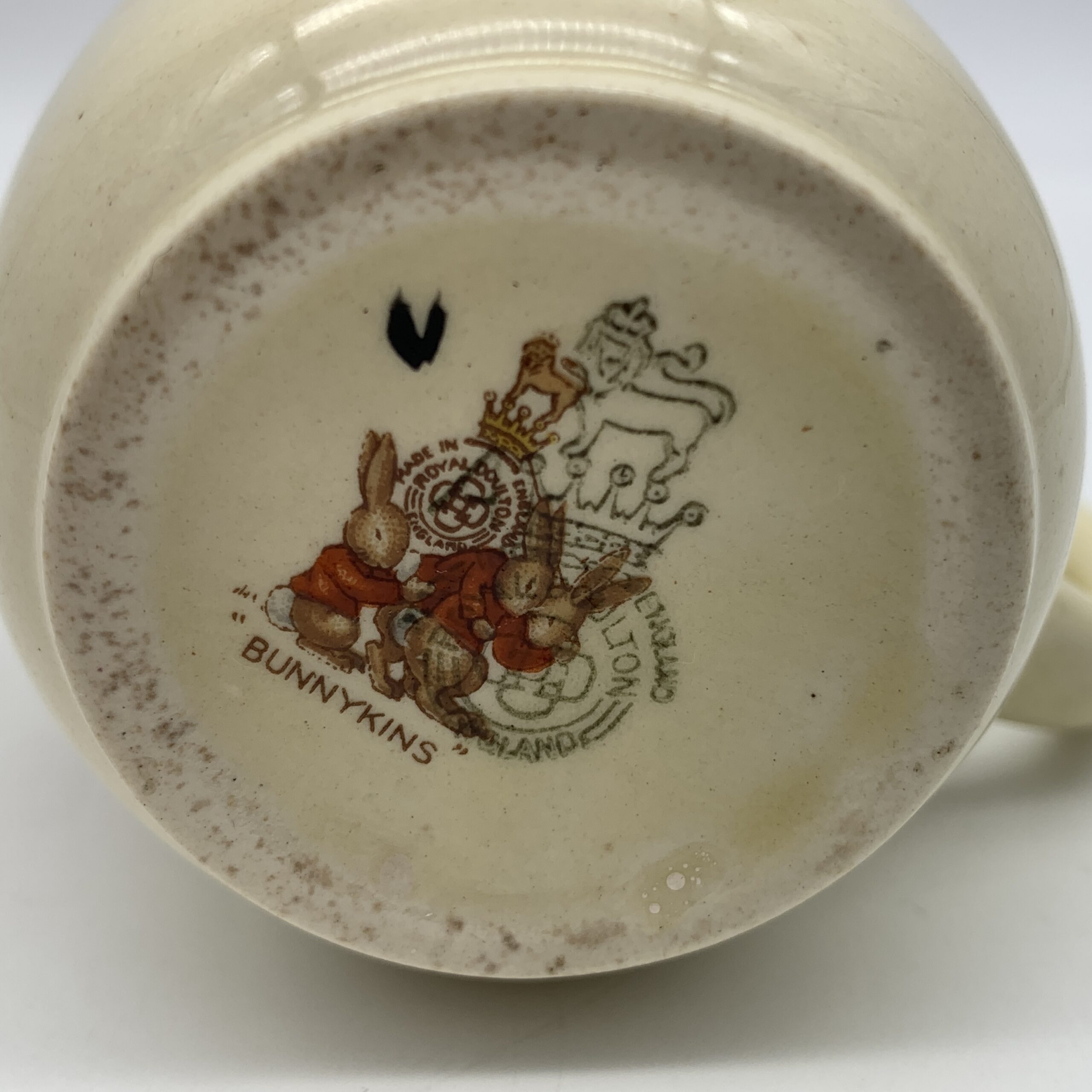 Royal Doulton ‘Gardening’ Bunnykins Mug (Signed) - Image 11