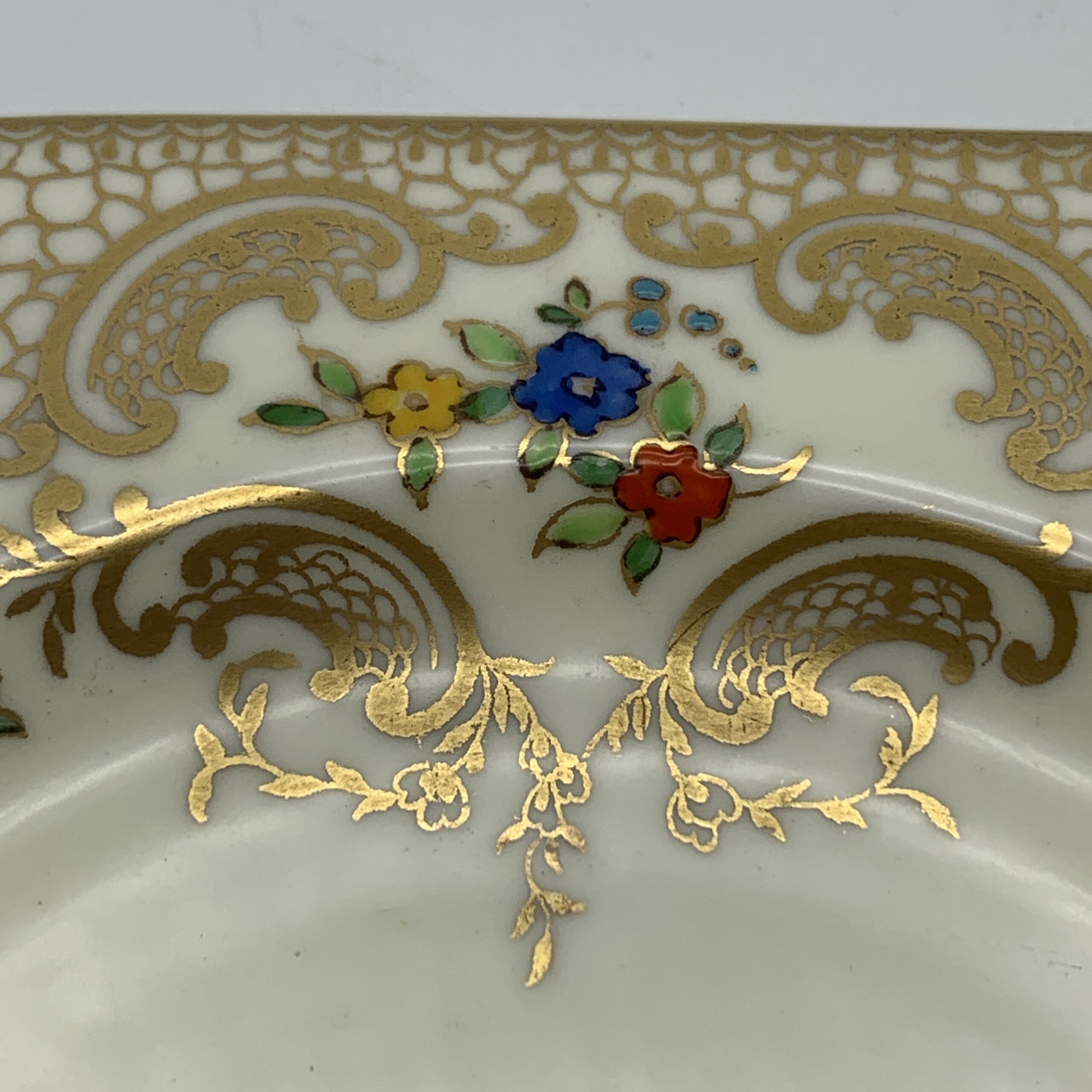 1930/40’s ‘Tuscan’ China Trio - Image 3