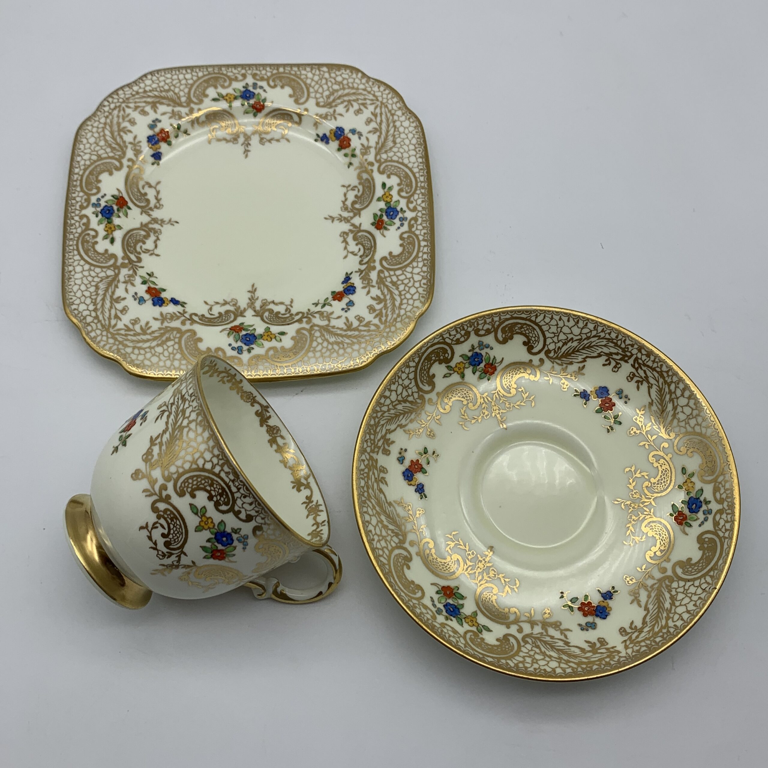 1930/40’s ‘Tuscan’ China Trio - Image 4