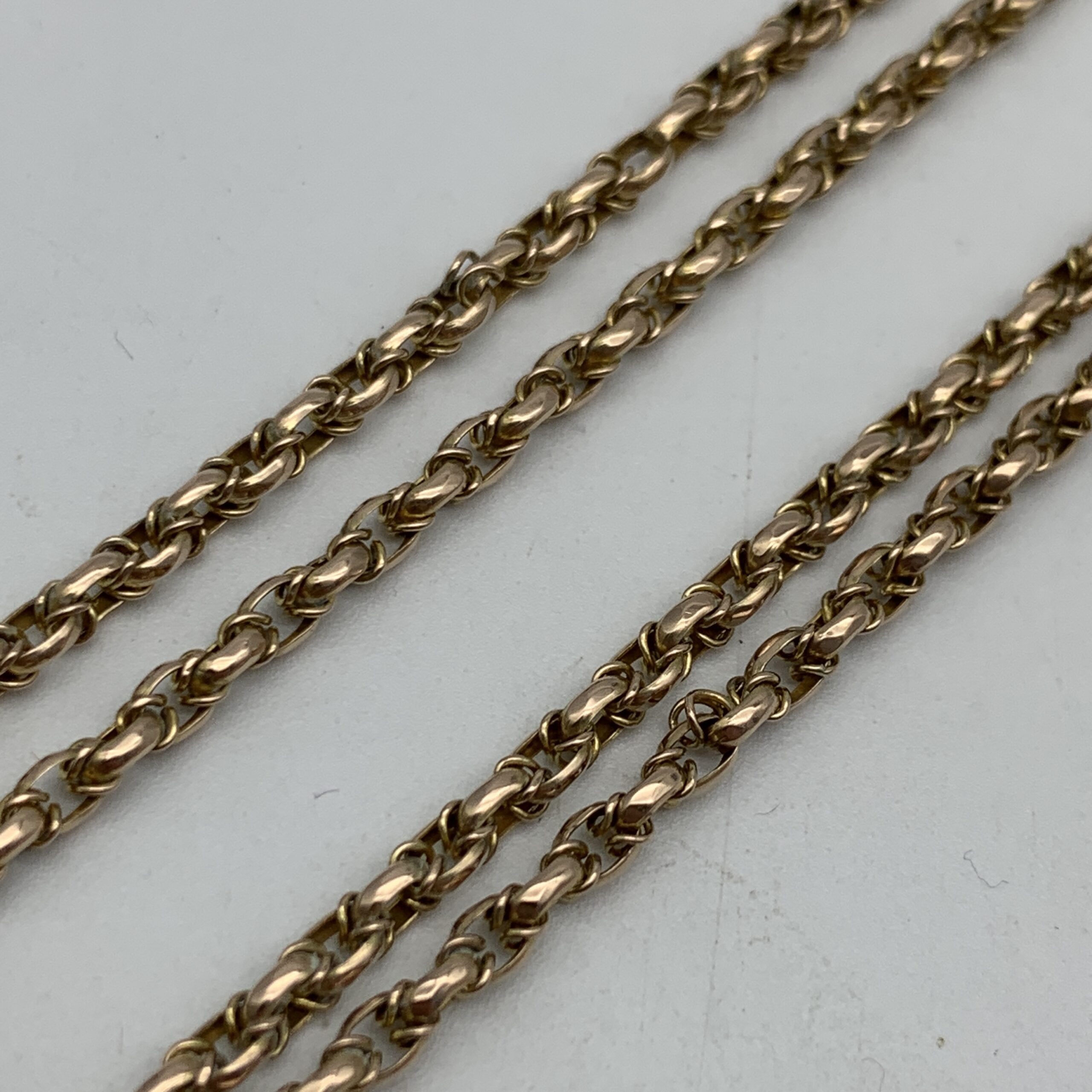 Long Victorian 9ct Gold Muff Chain (151cm) - Image 2