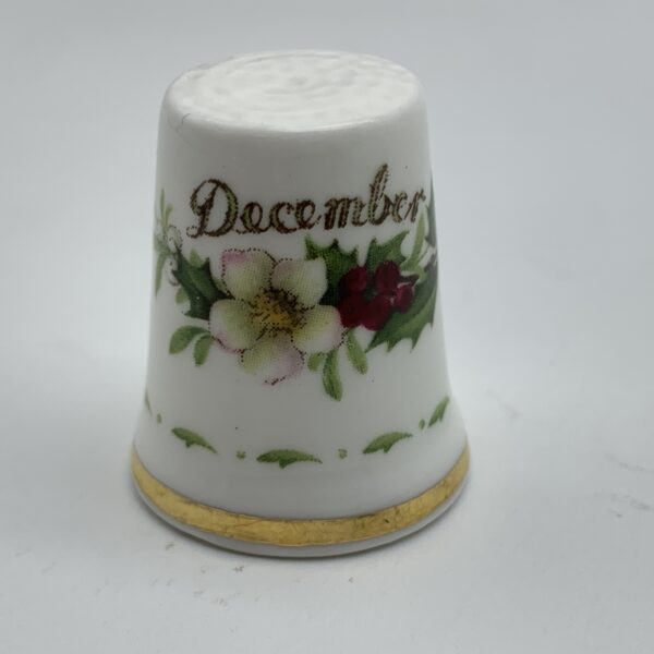 Royal Albert ‘Flower of the Month’ Thimble (December)