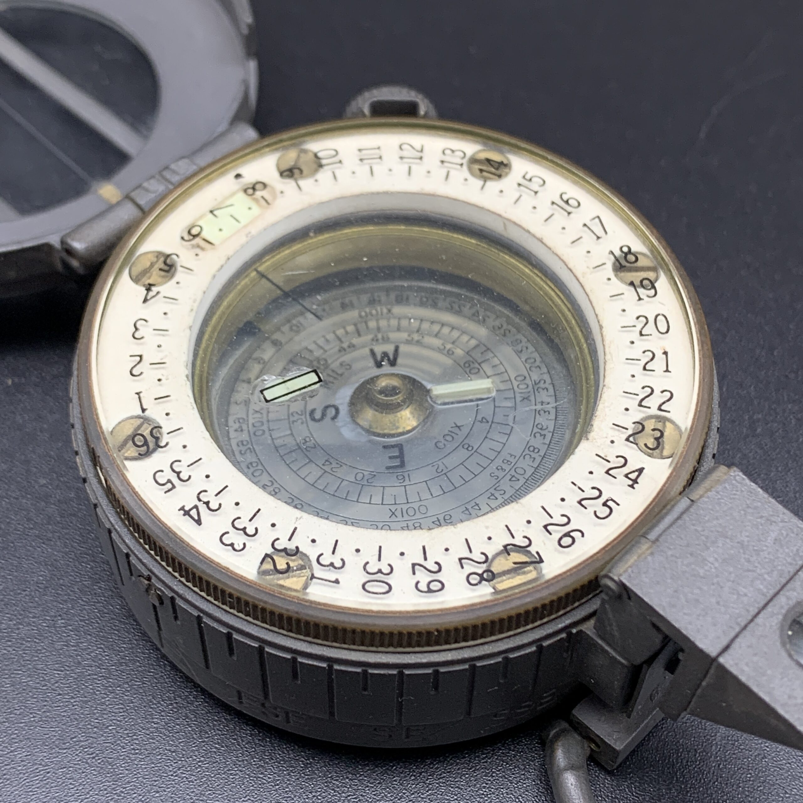 Vintage British ‘M-73/G-150’ Compass (Stanley London) - Image 2