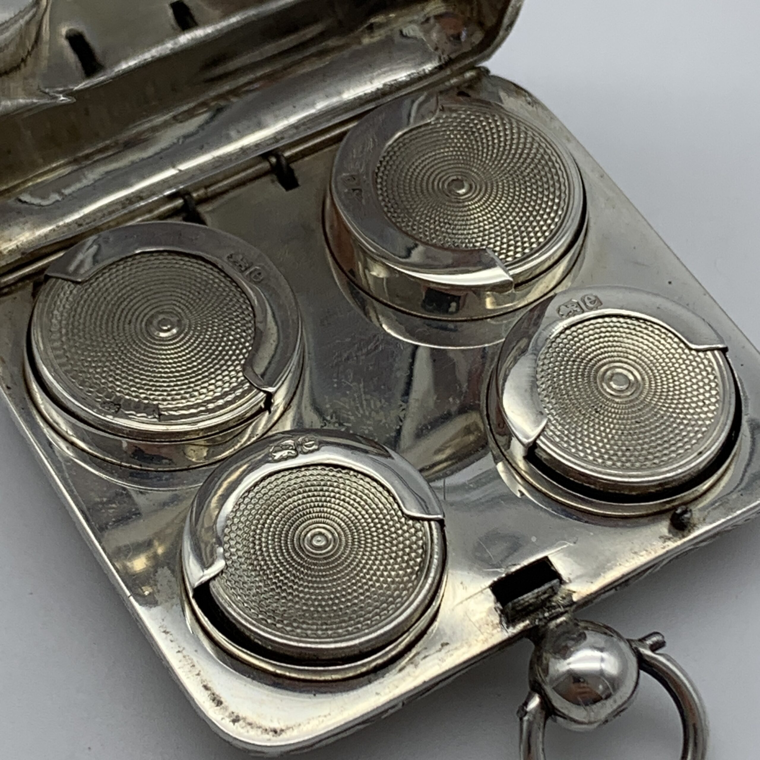 Rare Antique Silver ‘Four Coin’ Sovereign Case (1904) - Image 3