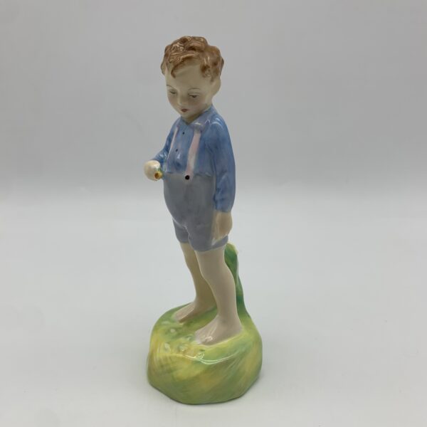 Royal Doulton ‘She Loves Me Not’ Figurine (HN 2045)
