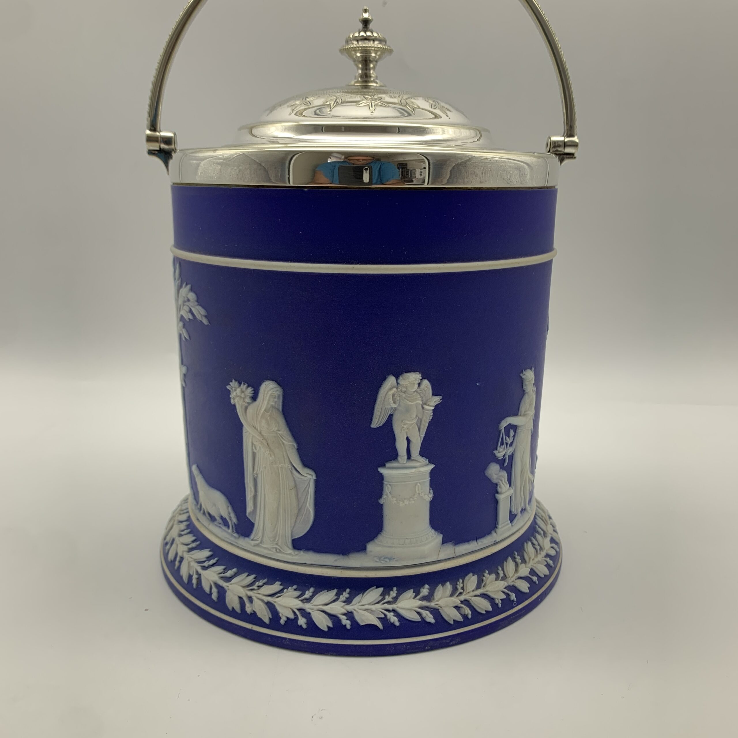 Antique Blue Wedgwood Jasperware Biscuit Barrel - Image 6