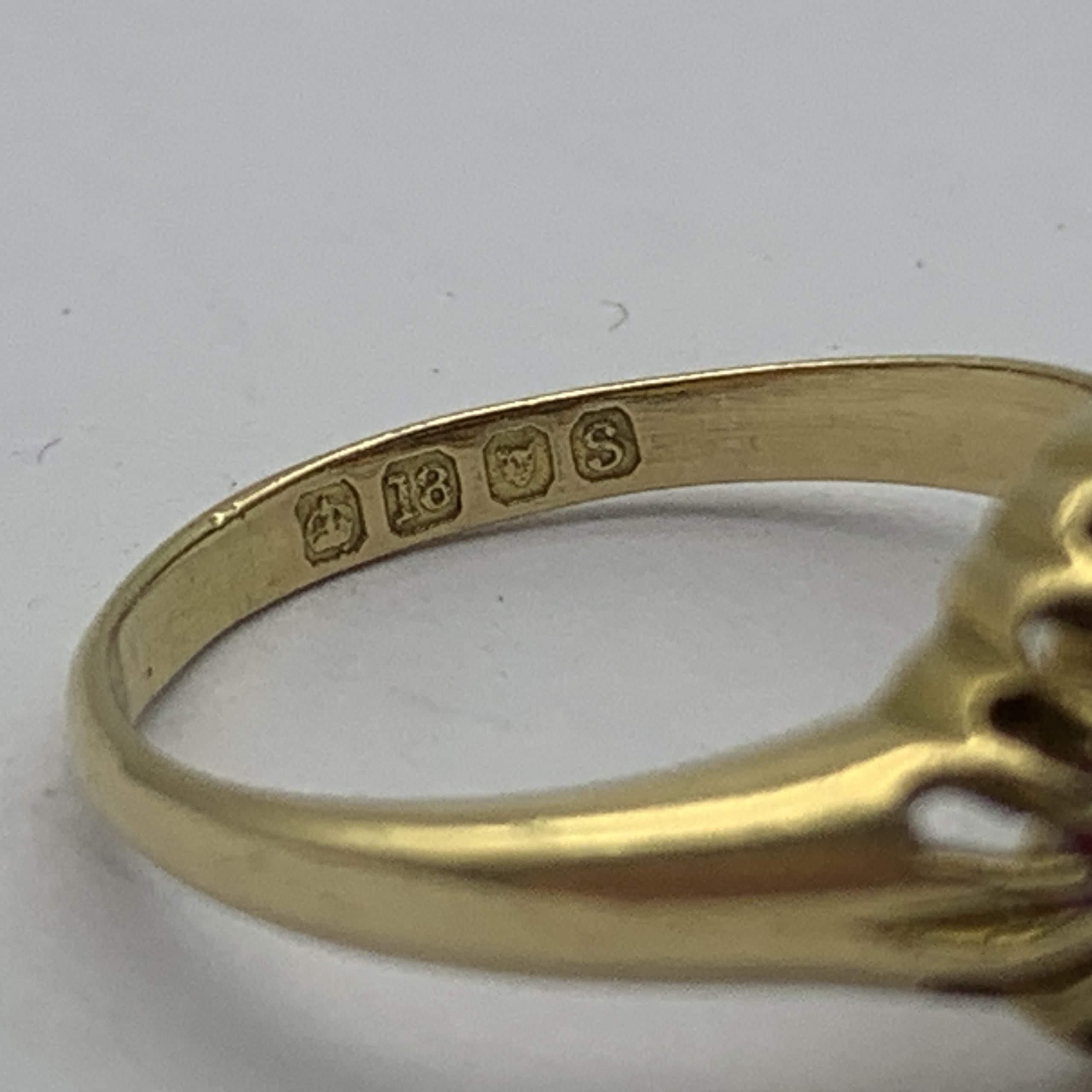 Antique 18ct Gold, Red Sapphire & Diamond Ring (1913) - Image 6