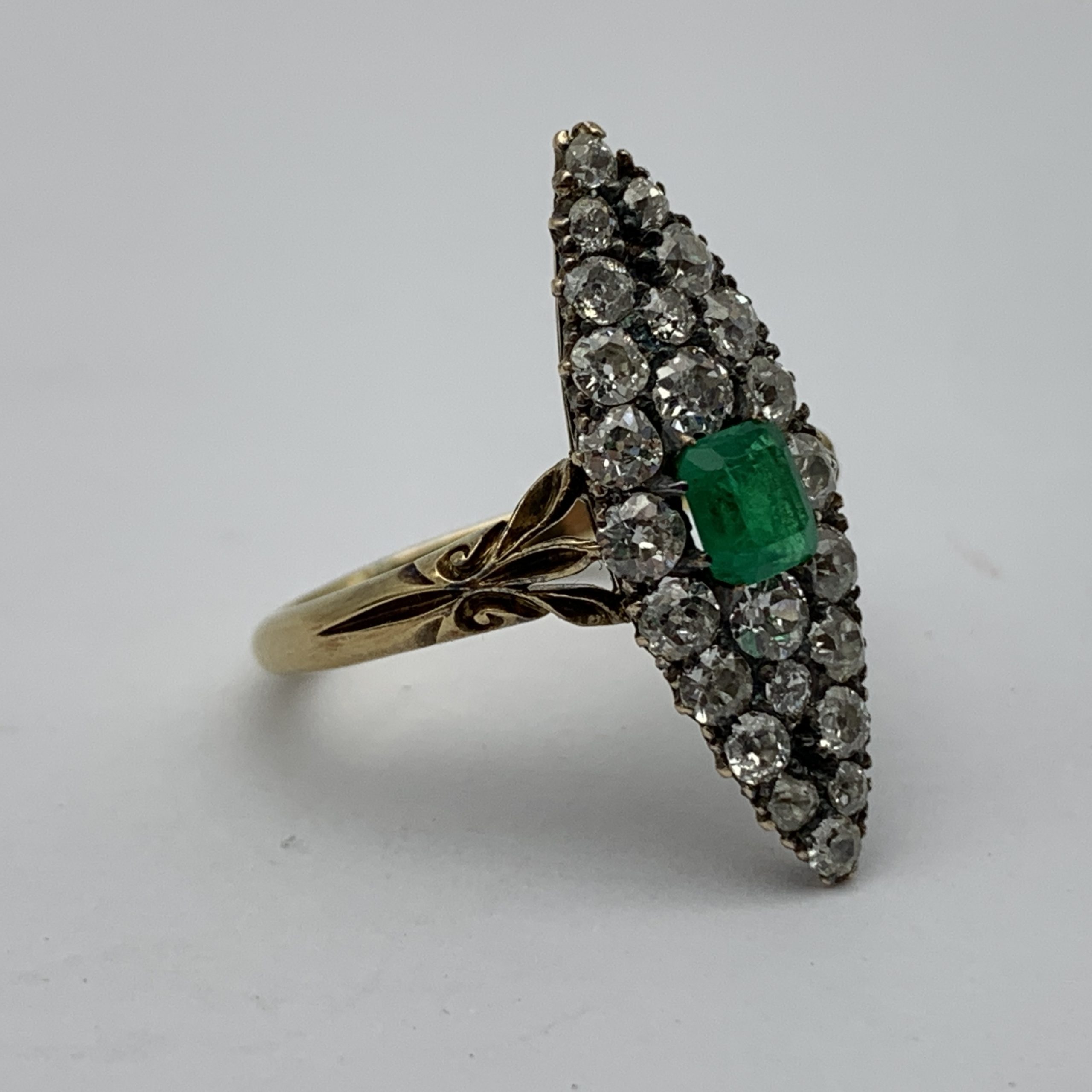 Victorian 18ct Gold, Marquise Diamond & Emerald Ring - Image 6