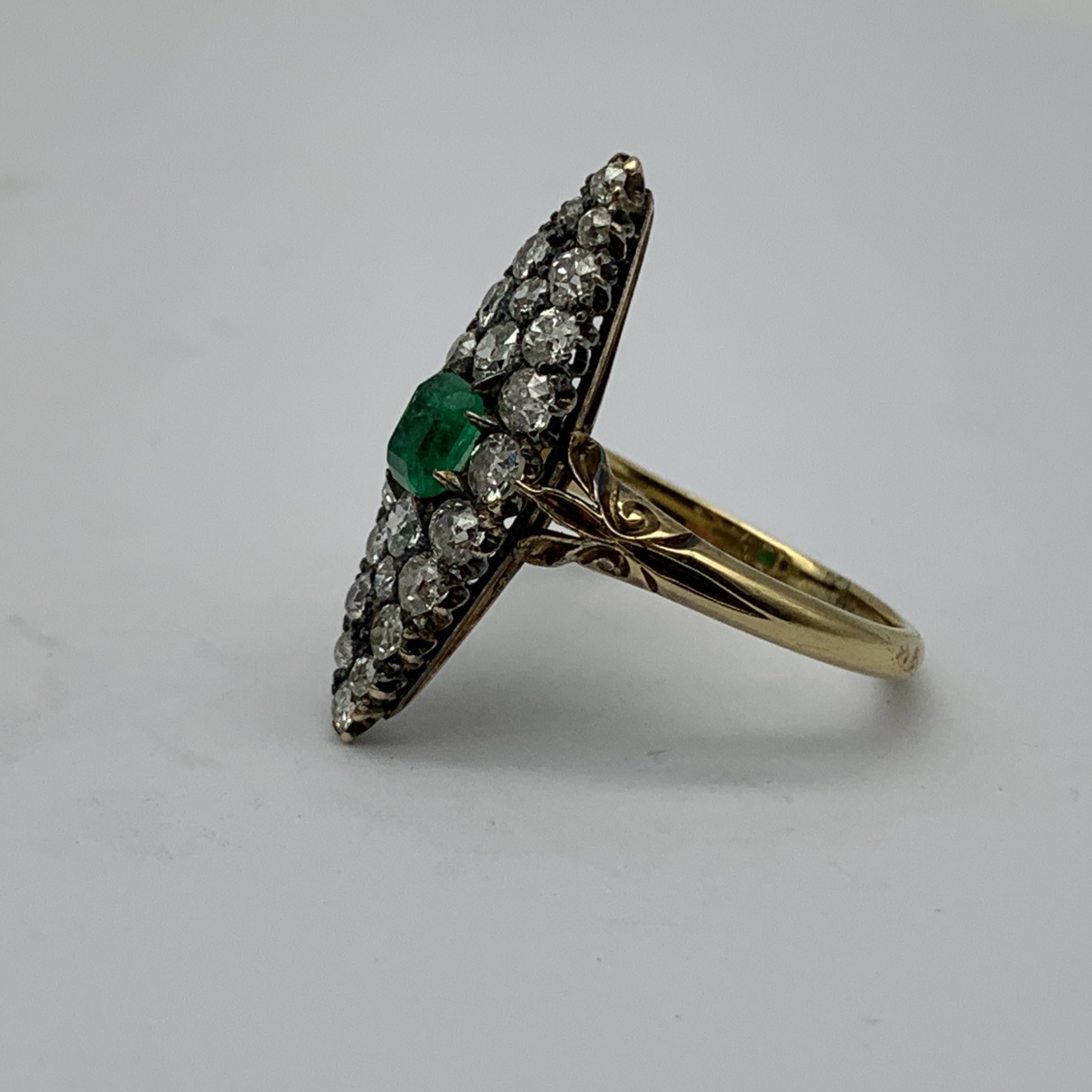 Victorian 18ct Gold, Marquise Diamond & Emerald Ring - Image 4