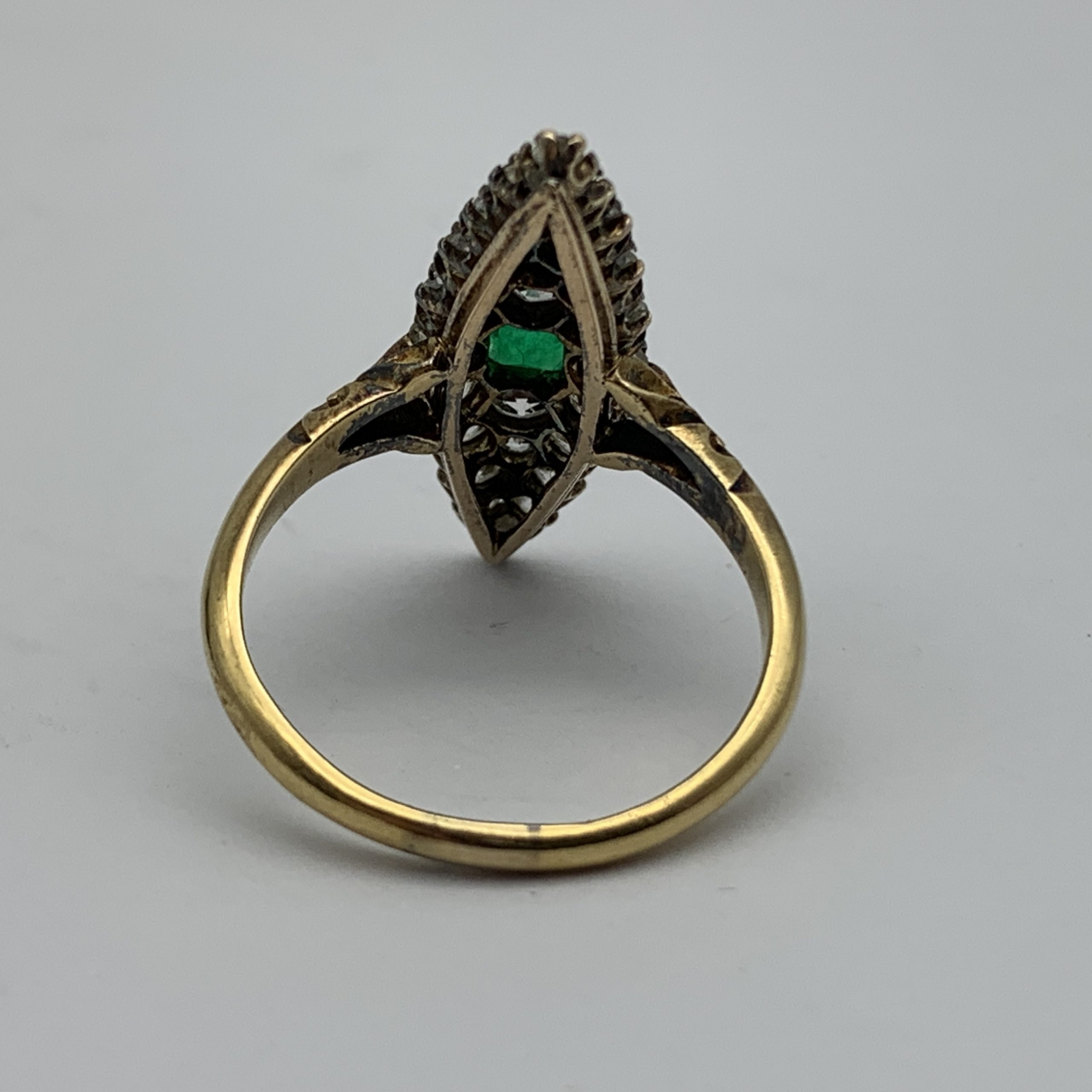 Victorian 18ct Gold, Marquise Diamond & Emerald Ring - Image 5