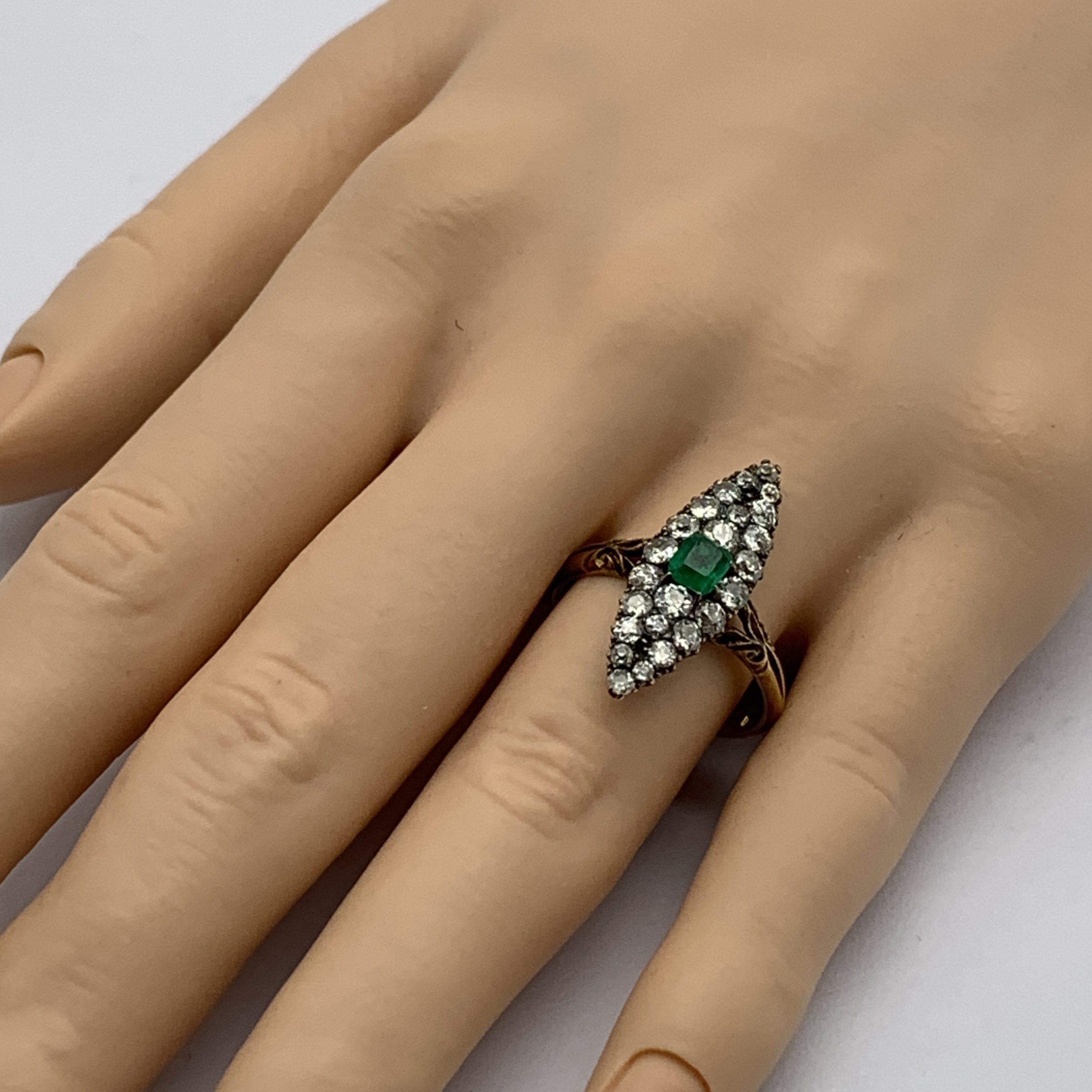 Victorian 18ct Gold, Marquise Diamond & Emerald Ring - Image 2