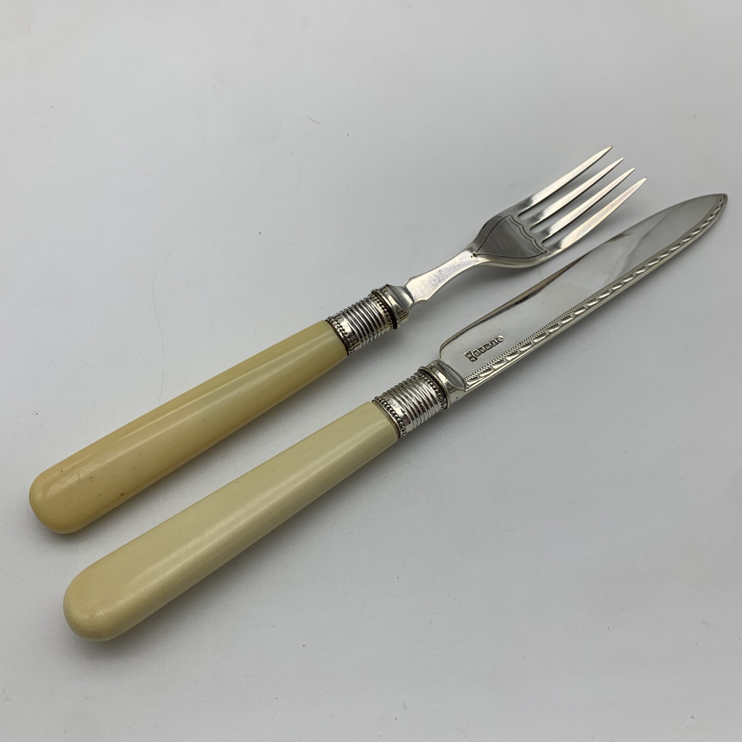 Antique Cased English Dessert/Fruit Knives & Forks Set - Image 3