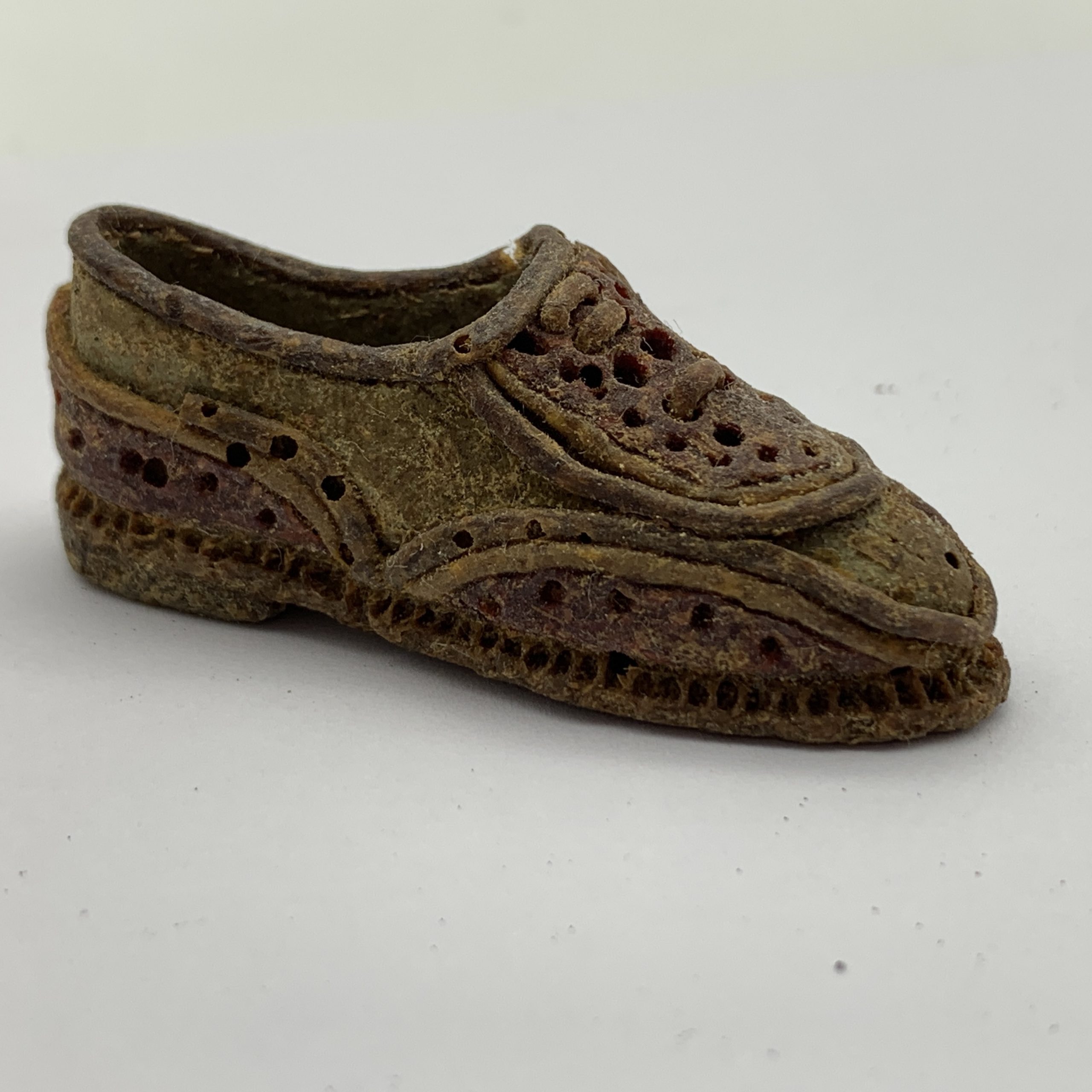 WW2 – Rare ‘P.O.W’ Miniature Bread Dough Shoes - Image 7