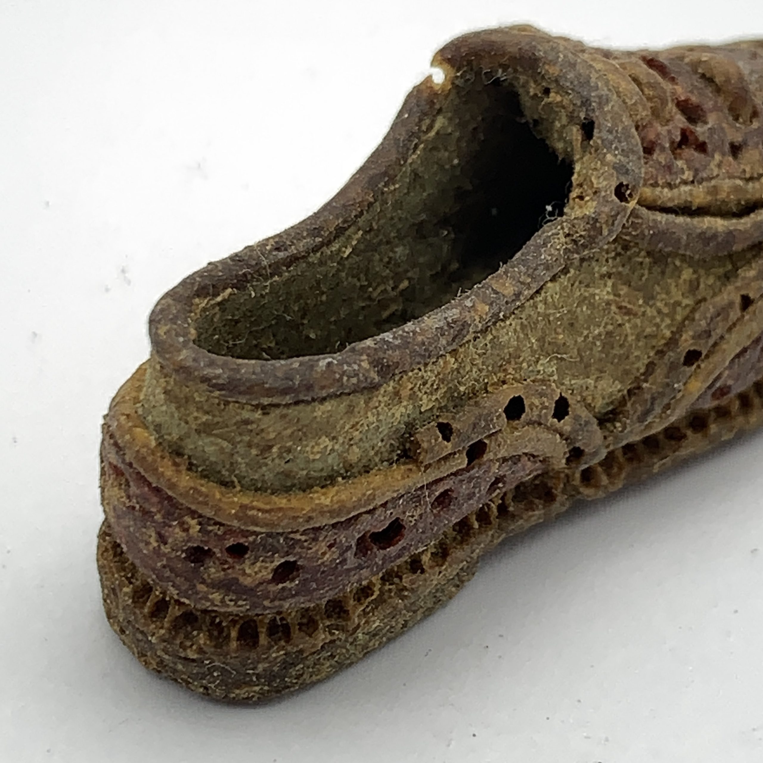 WW2 – Rare ‘P.O.W’ Miniature Bread Dough Shoes - Image 9