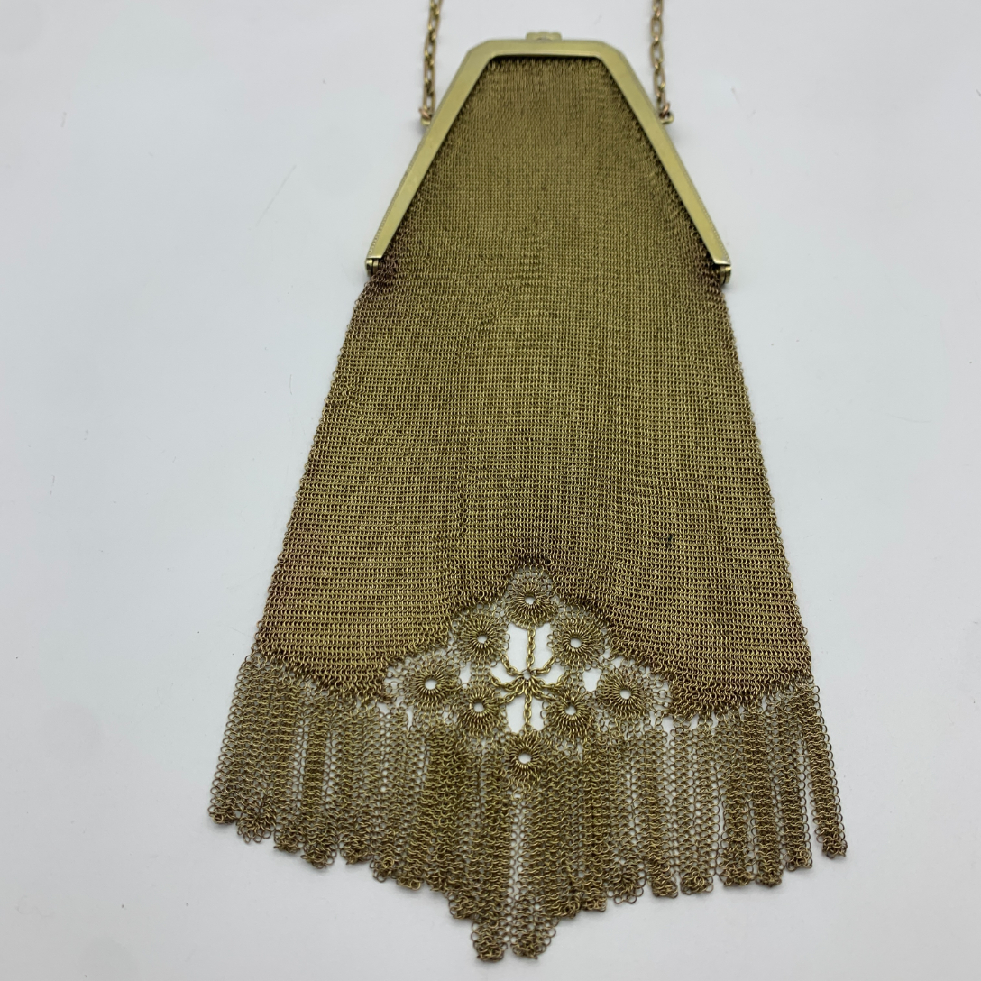 Fabulous 1920’s ‘Art Deco’ Mesh Evening Purse - Image 4