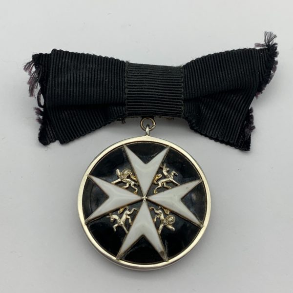 Early ‘Order of St John’ Officers Serving Sister Breast Badge (4th Issue)
